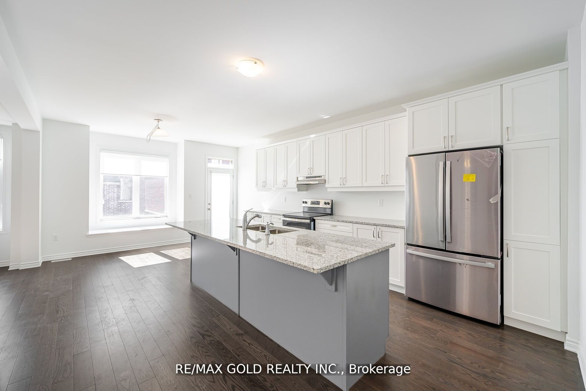 1582 Honey Locust Pl