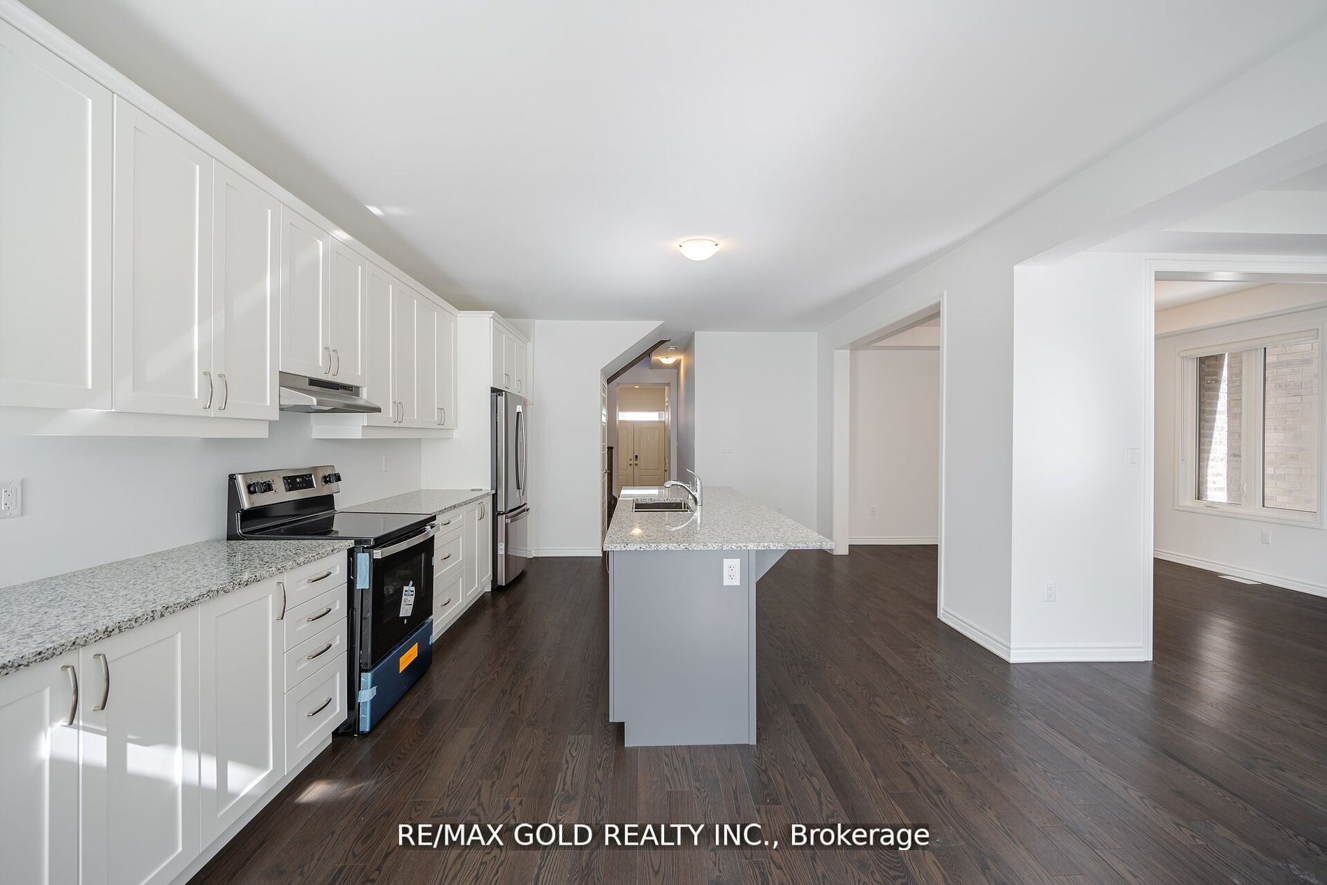 1582 Honey Locust Pl