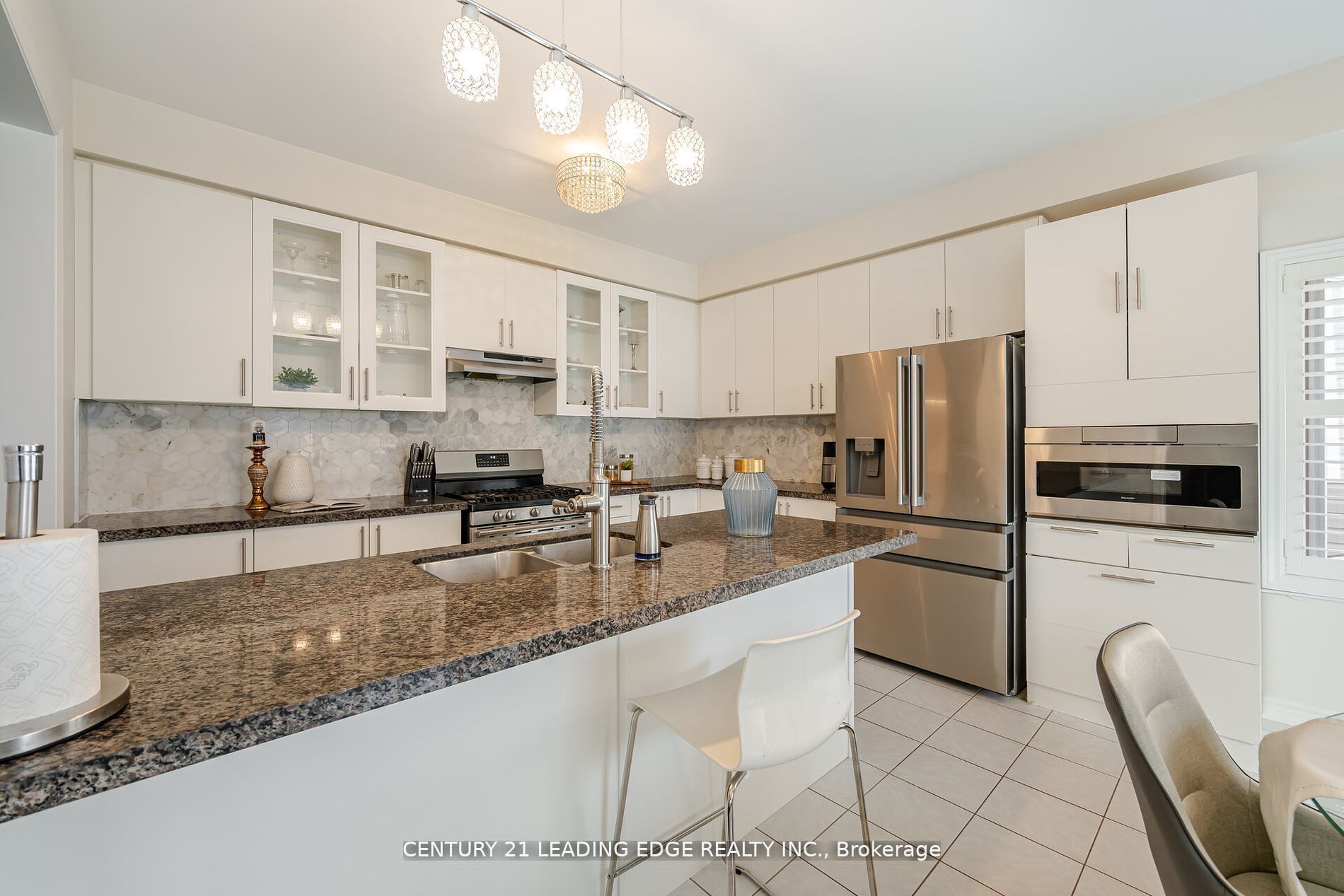 295 Northglen Boulevard