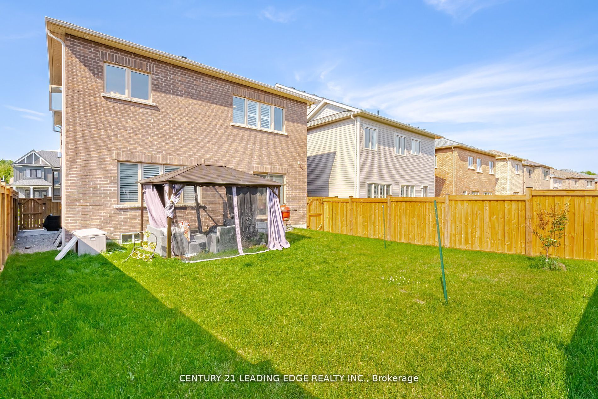 295 Northglen Boulevard