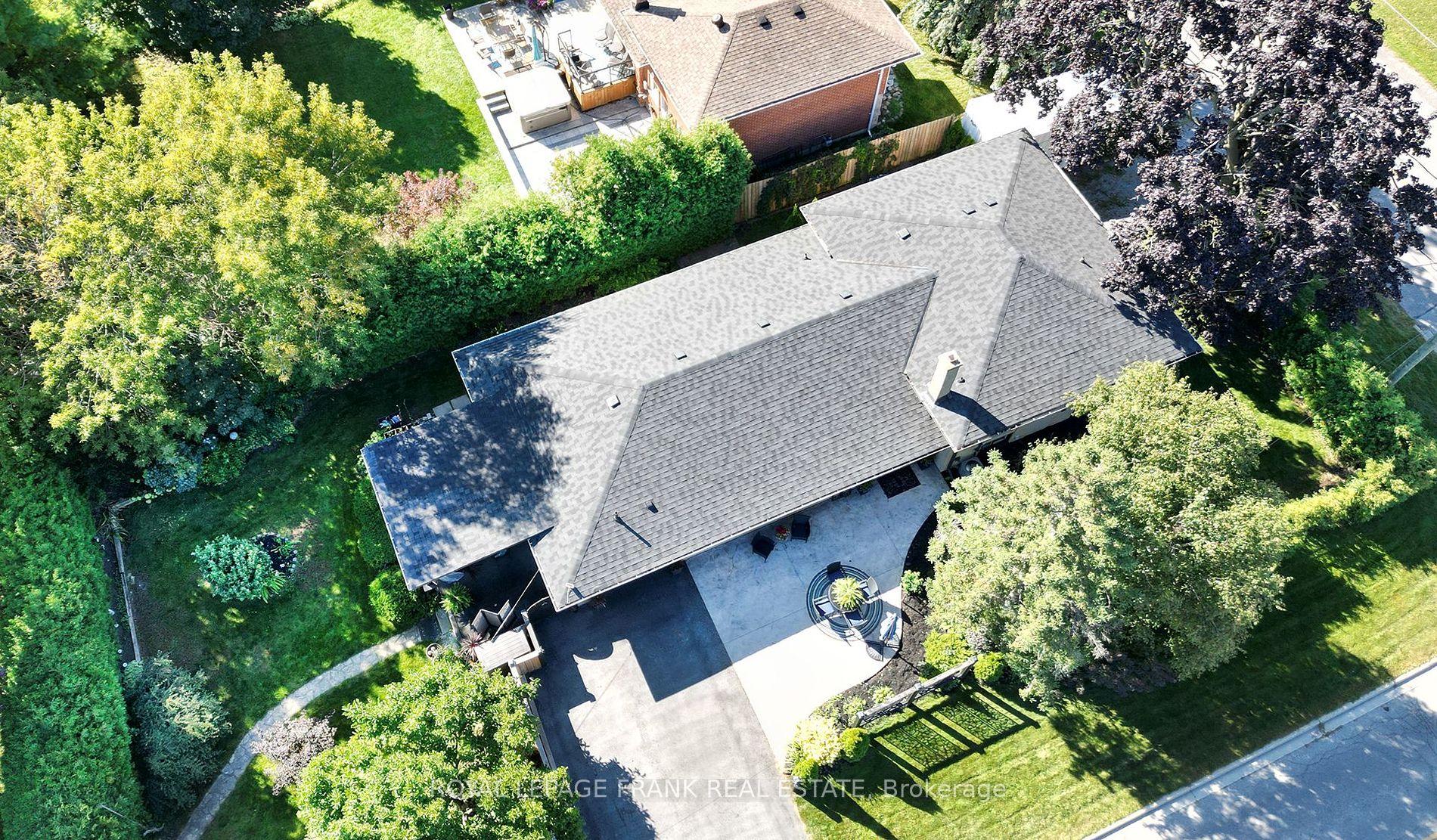 707 Walnut St W