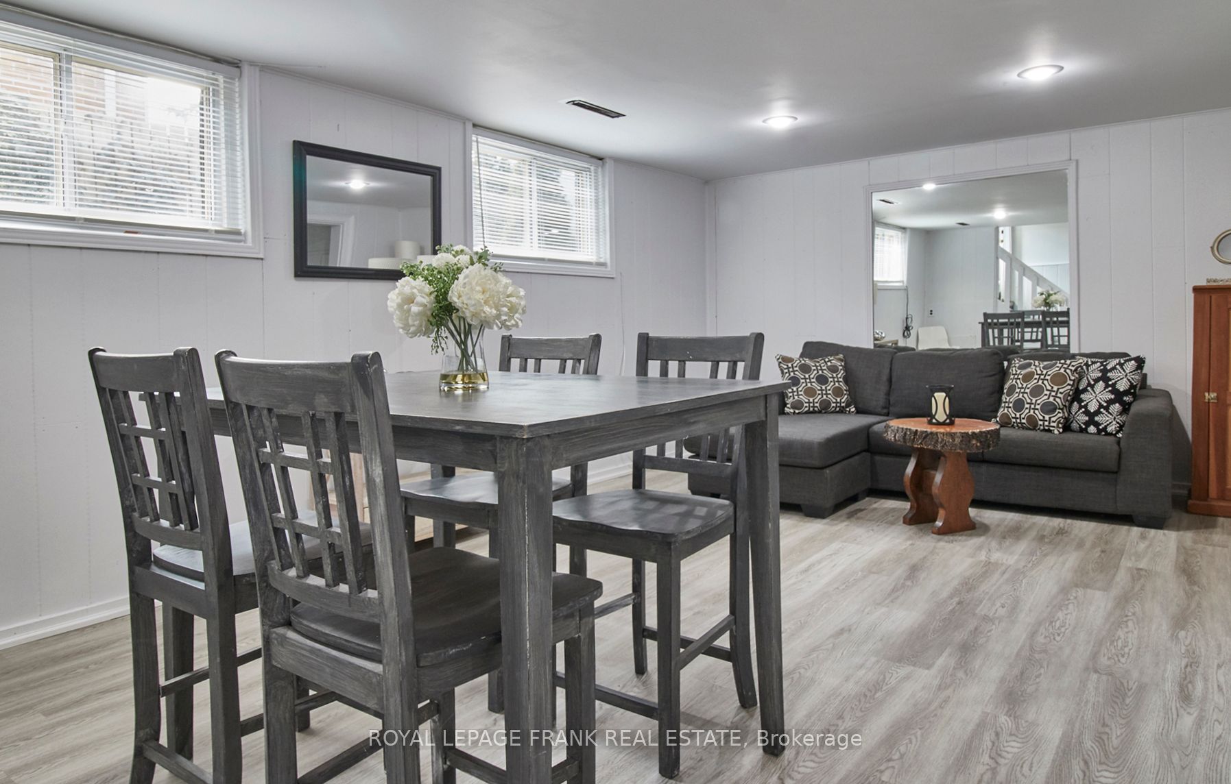 707 Walnut St W