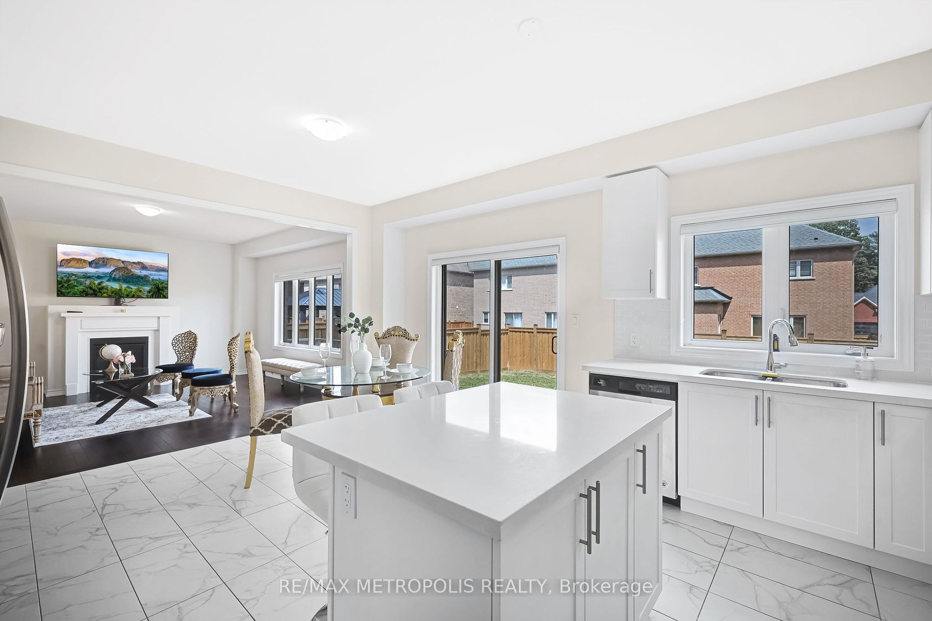 15 Douglas Kemp Crescent