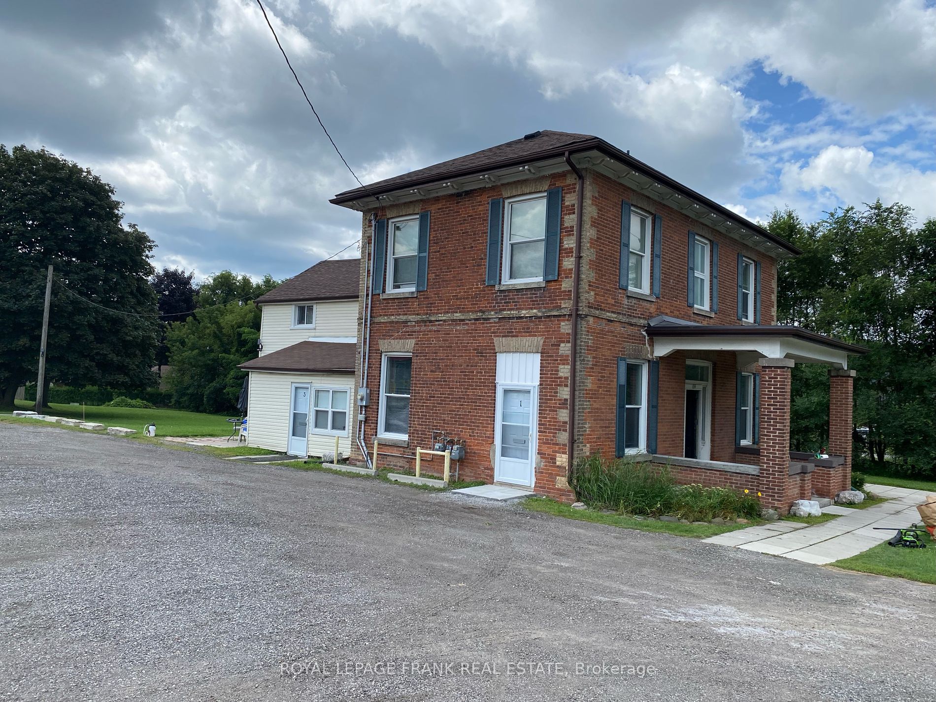 859 Dundas Street W, #1