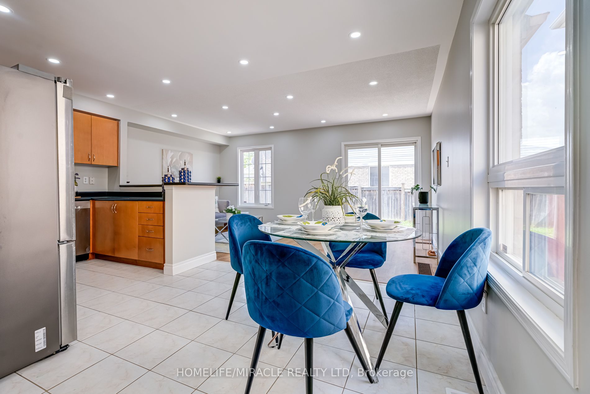 39 Tozer Crescent