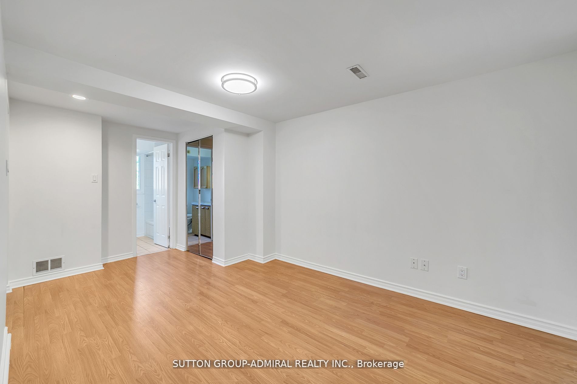 35 Fernbank Pl