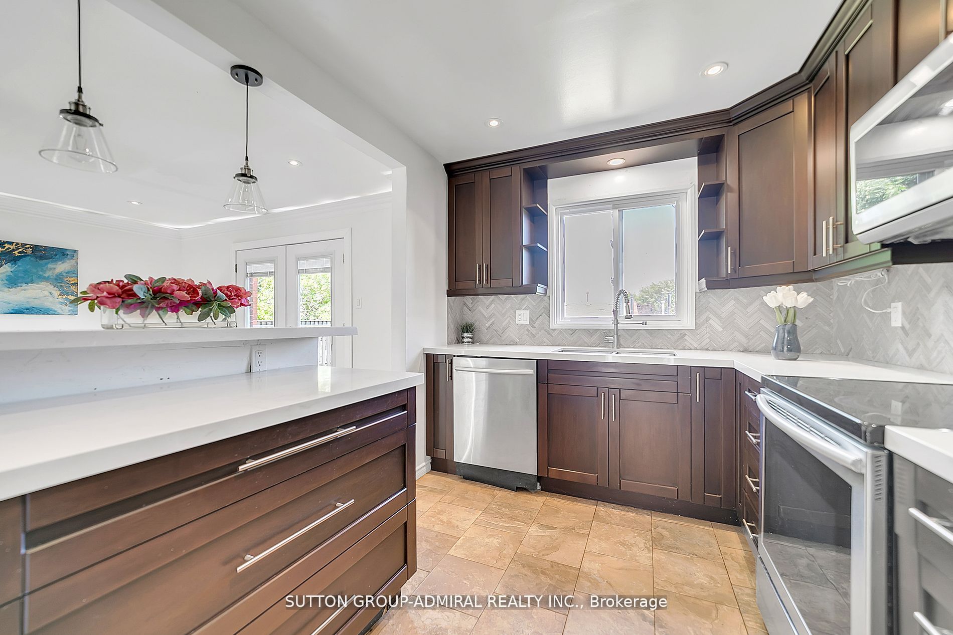 35 Fernbank Pl