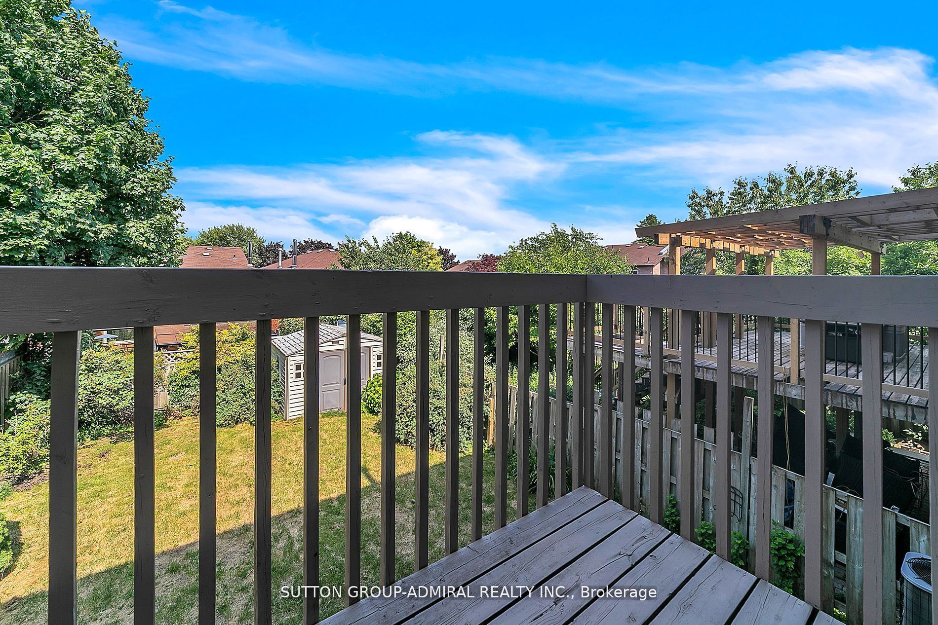 35 Fernbank Pl