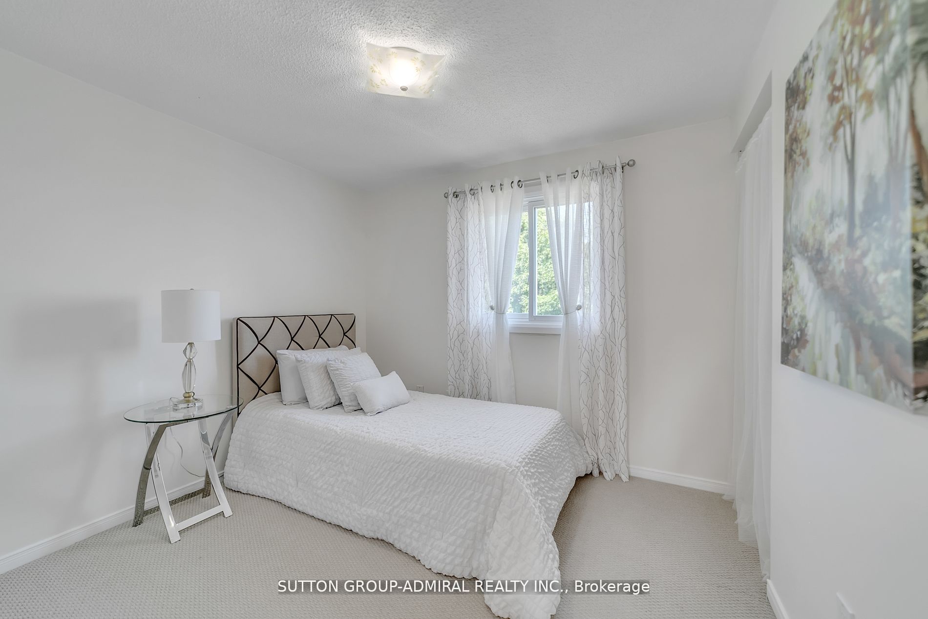 35 Fernbank Pl