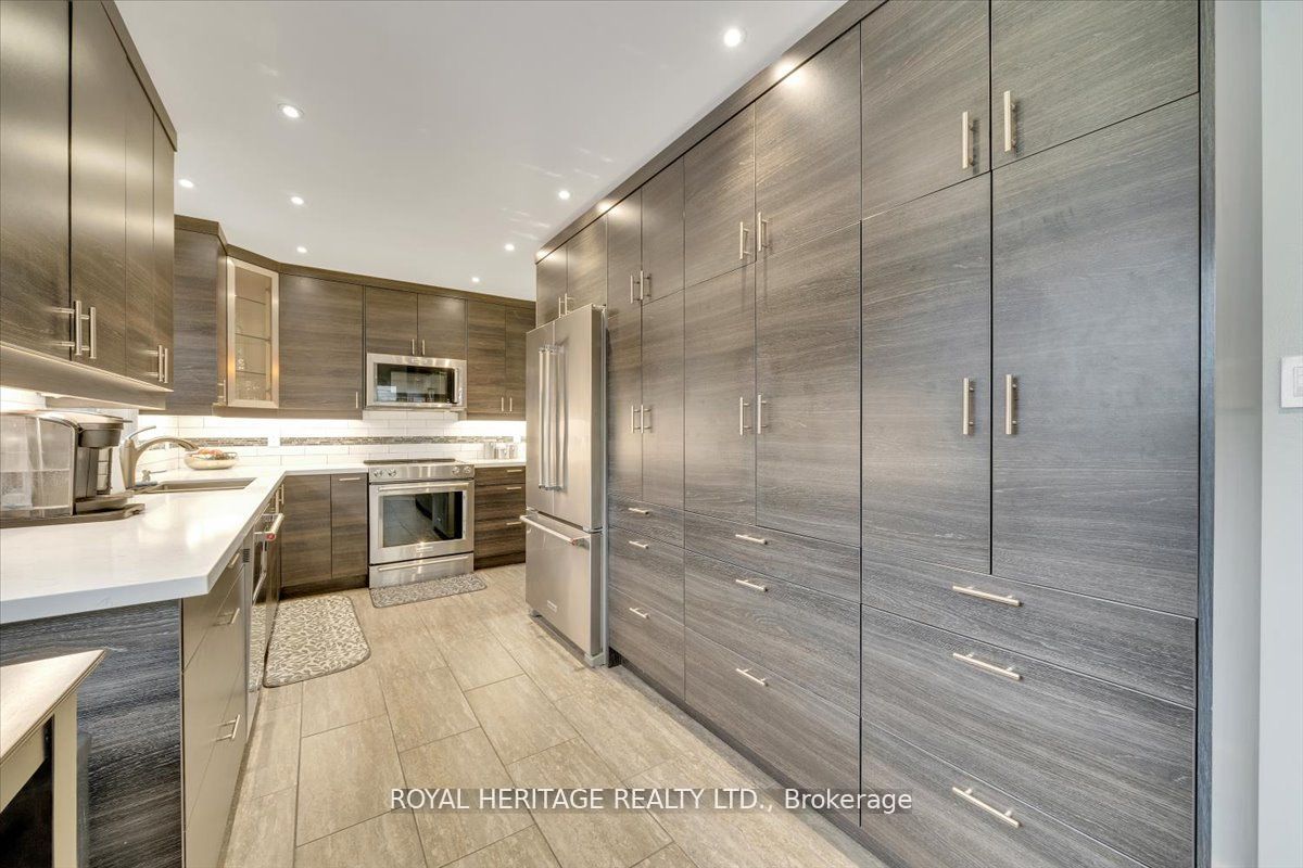 107 Clayton Crescent