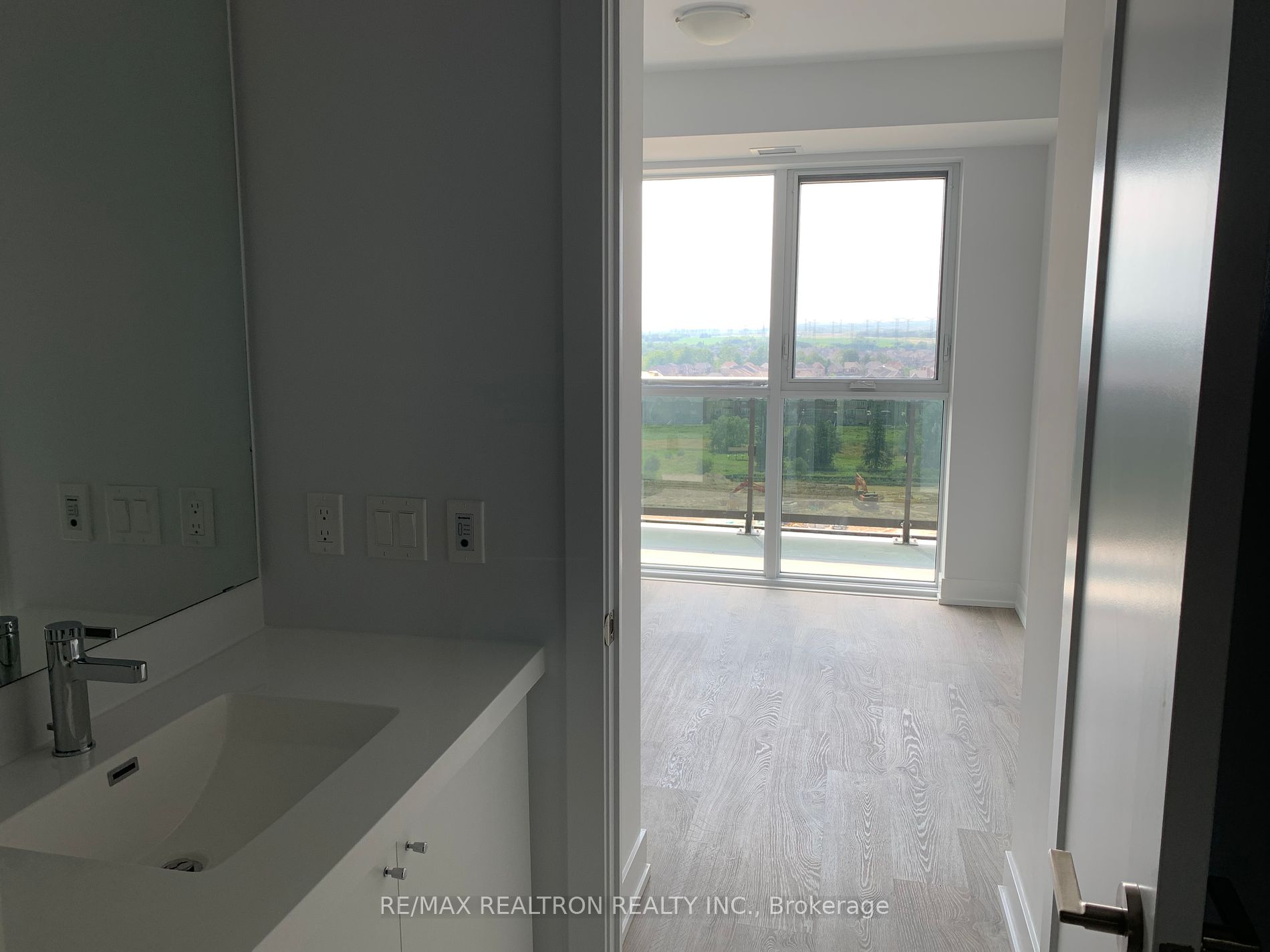 2550 Simcoe Street, #1118
