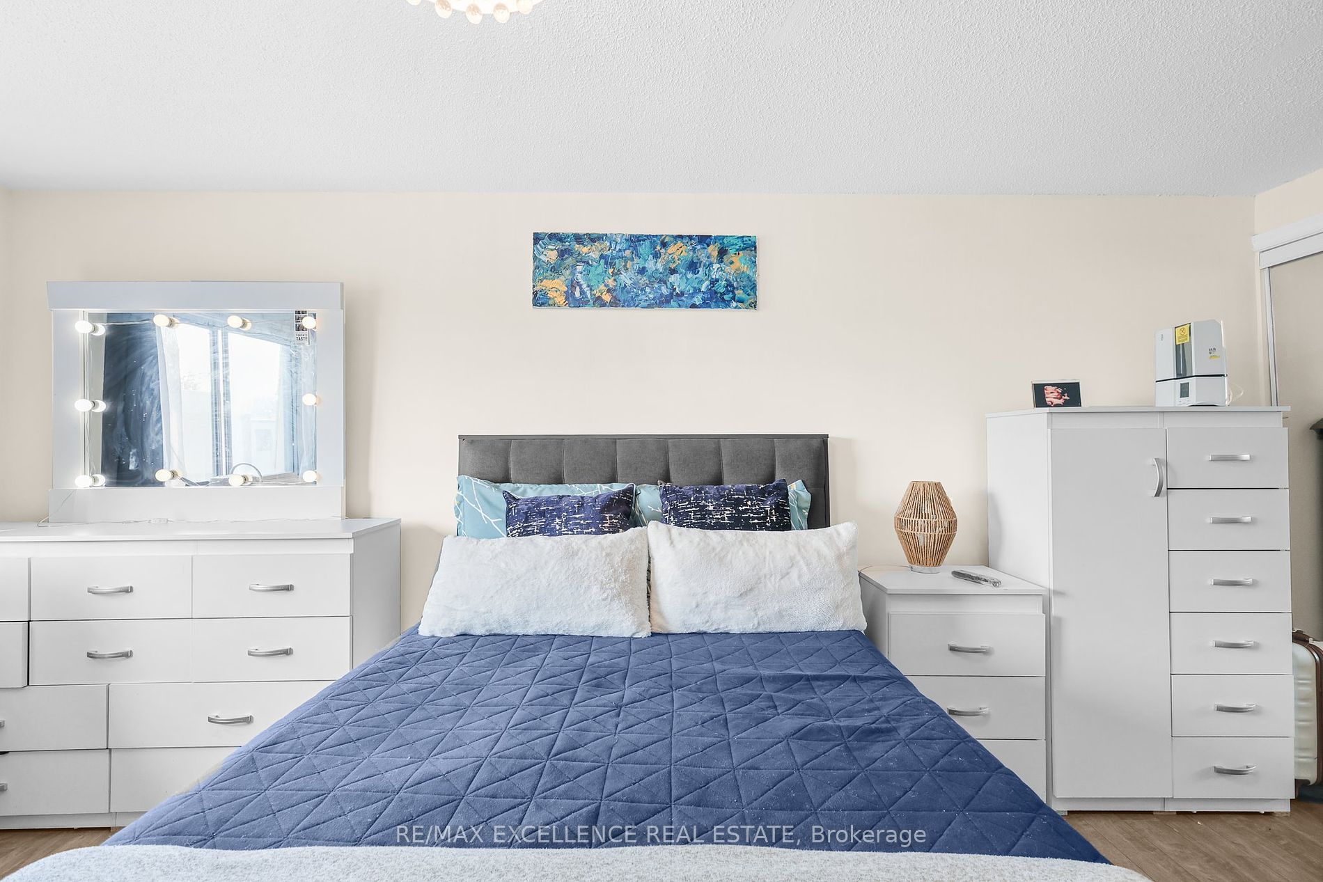 1100 Oxford Street, #73