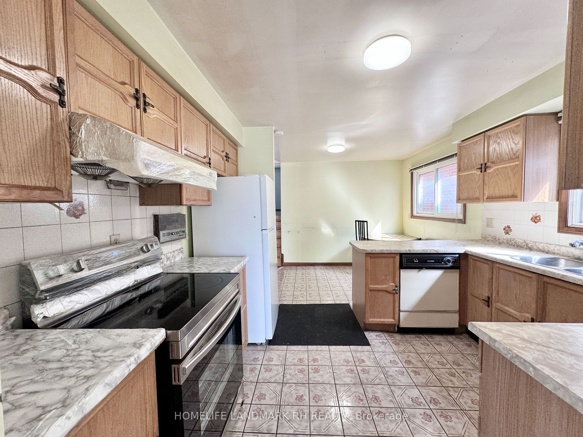 126 Wharton Sq, #Upper
