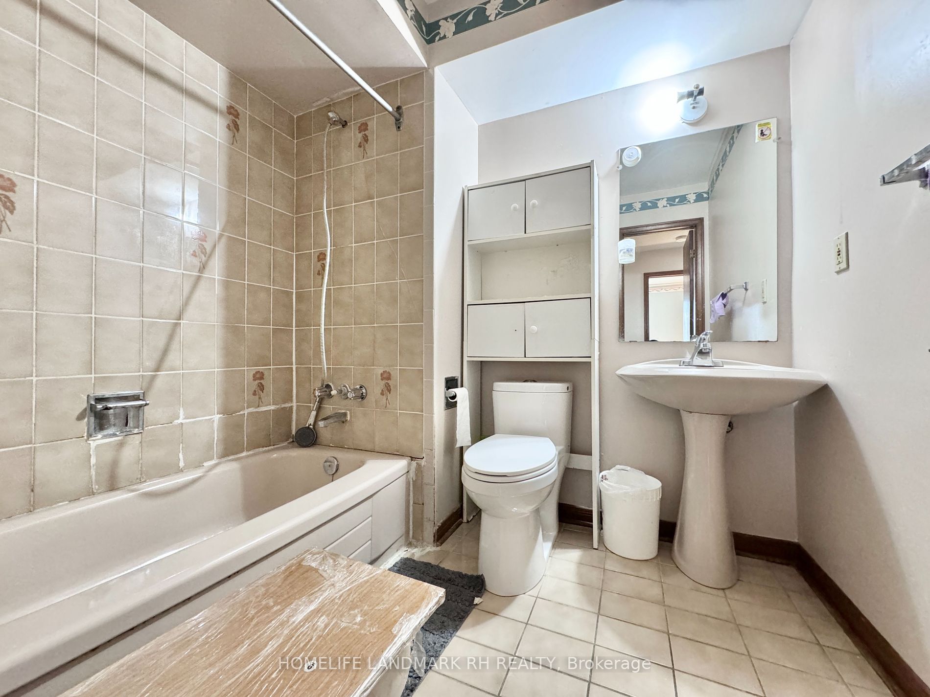 126 Wharton Sq, #Upper