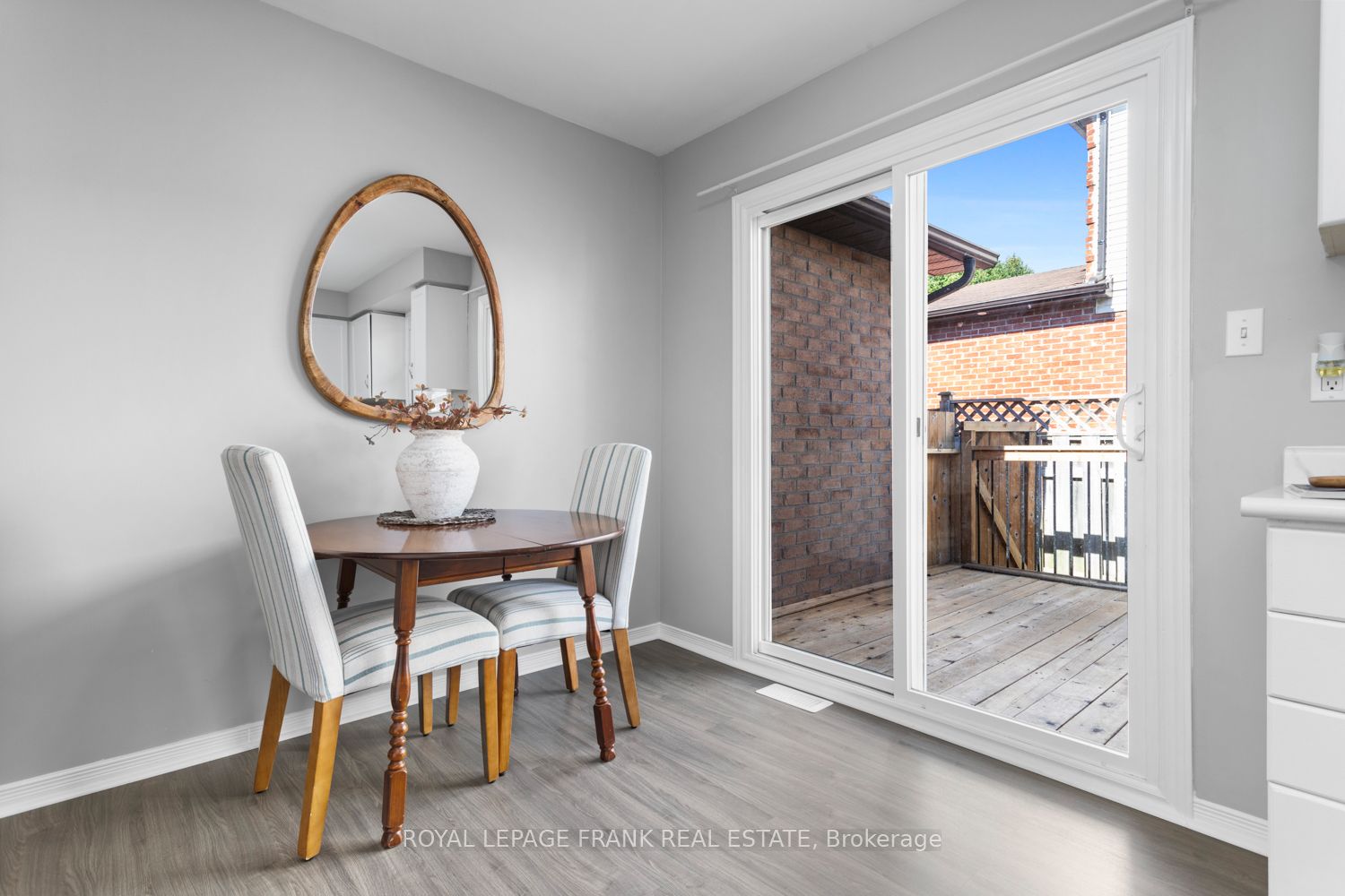 887 Lavis Court