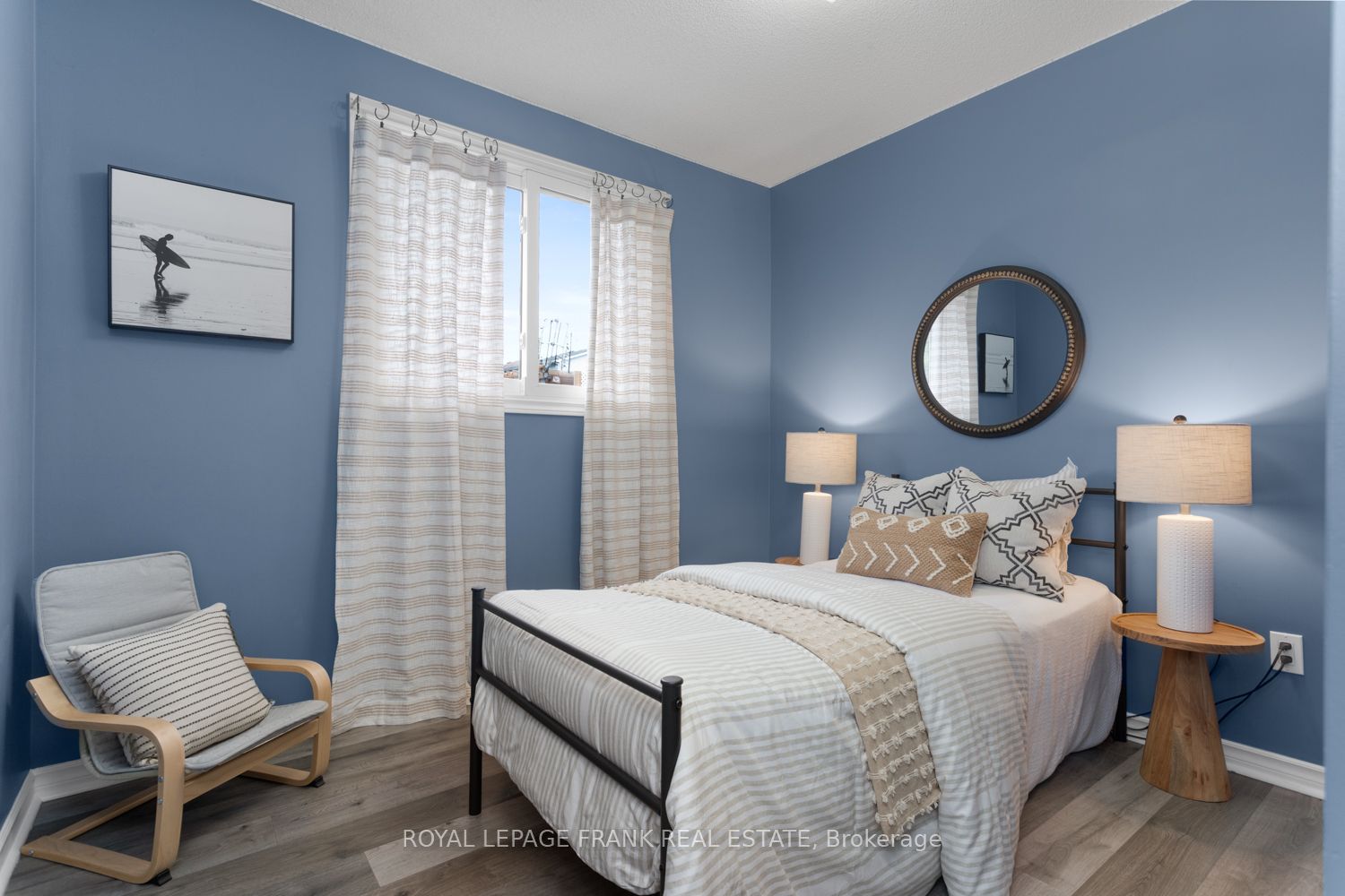 887 Lavis Court