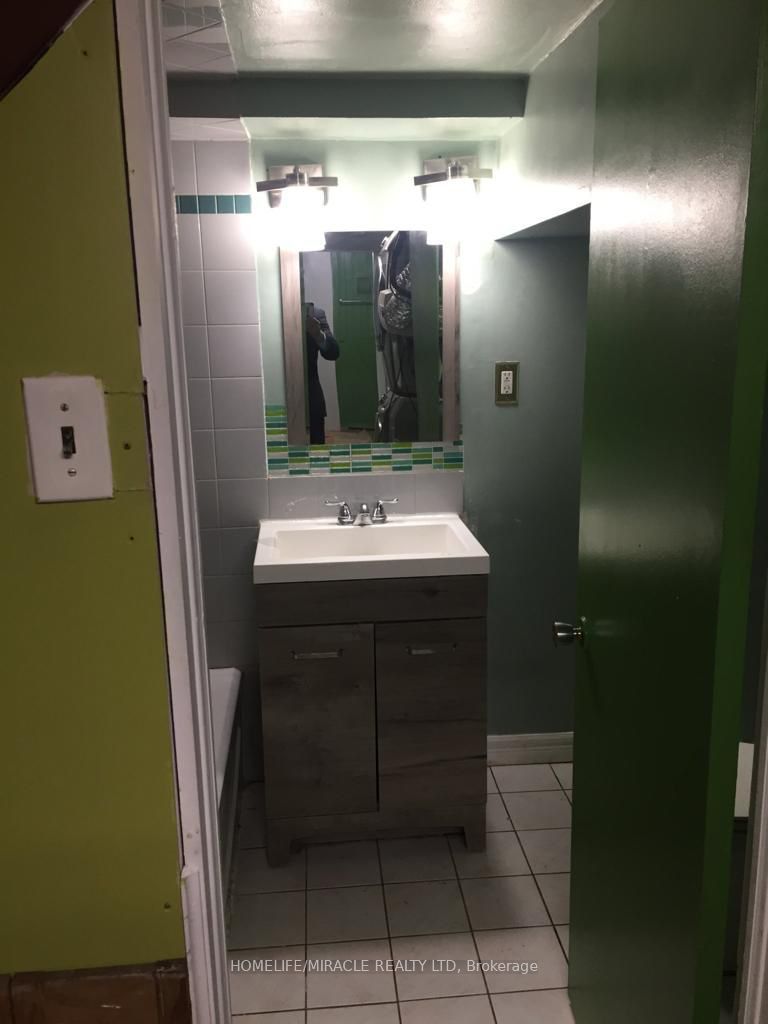 14 Frey Cres