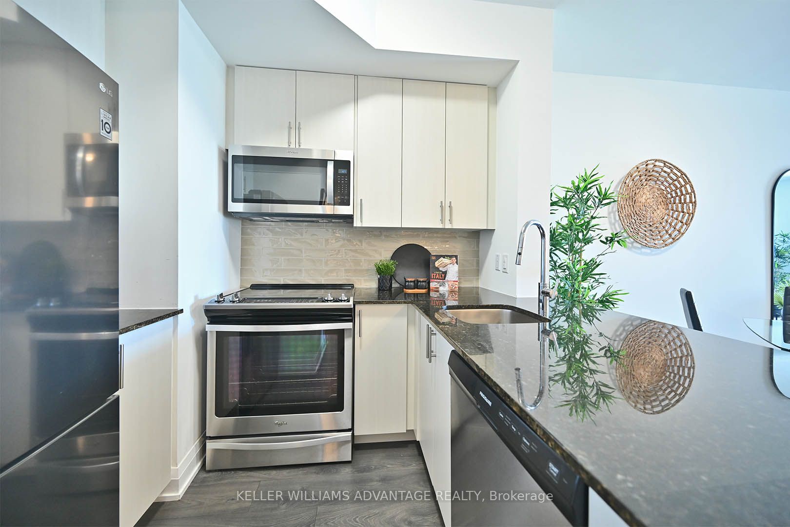 3655 Kingston Rd, #816