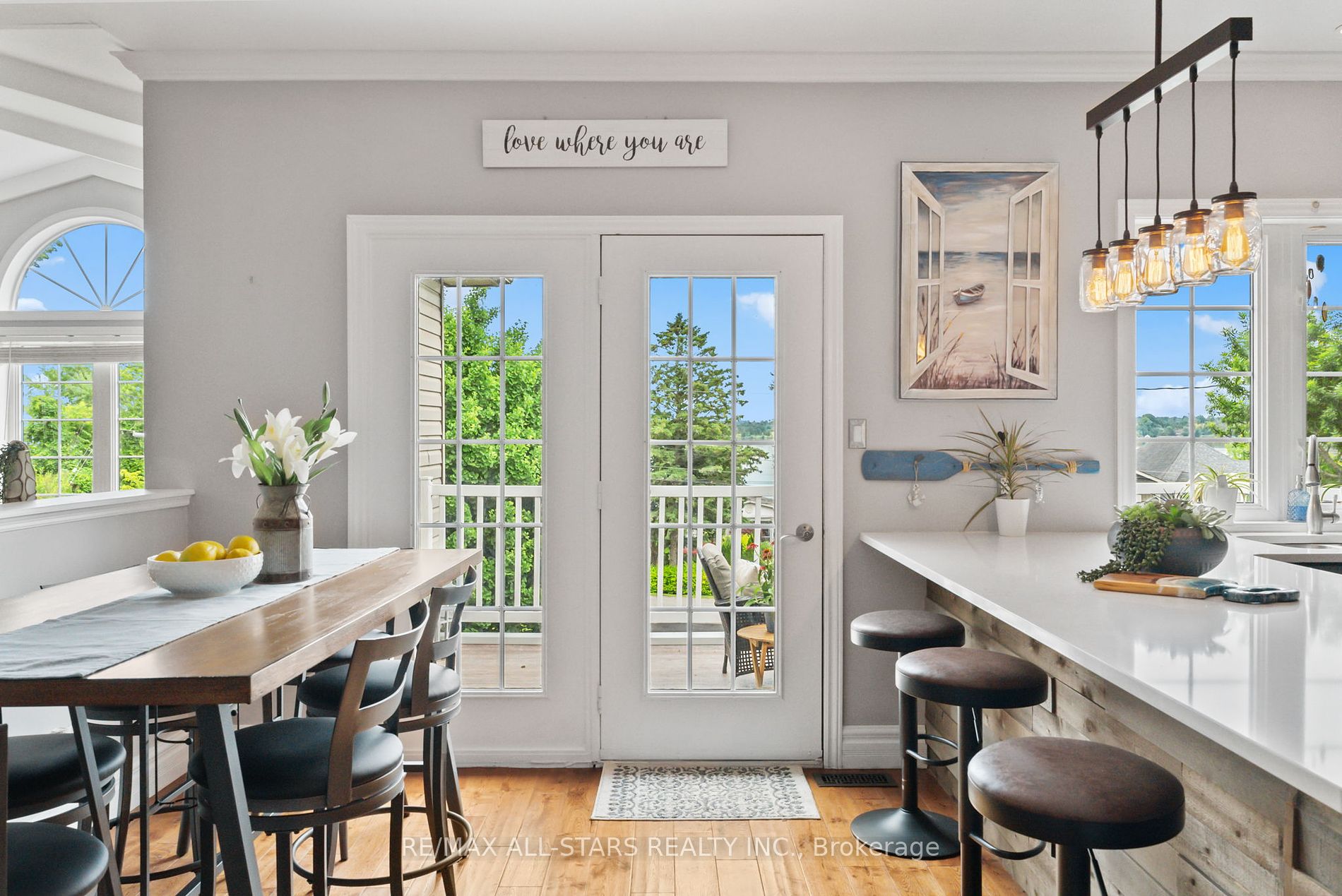 2 Honeys Beach Road