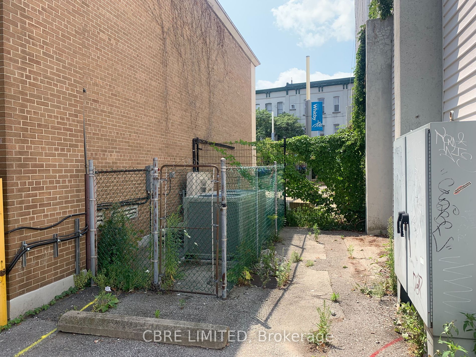 101 Brock St N