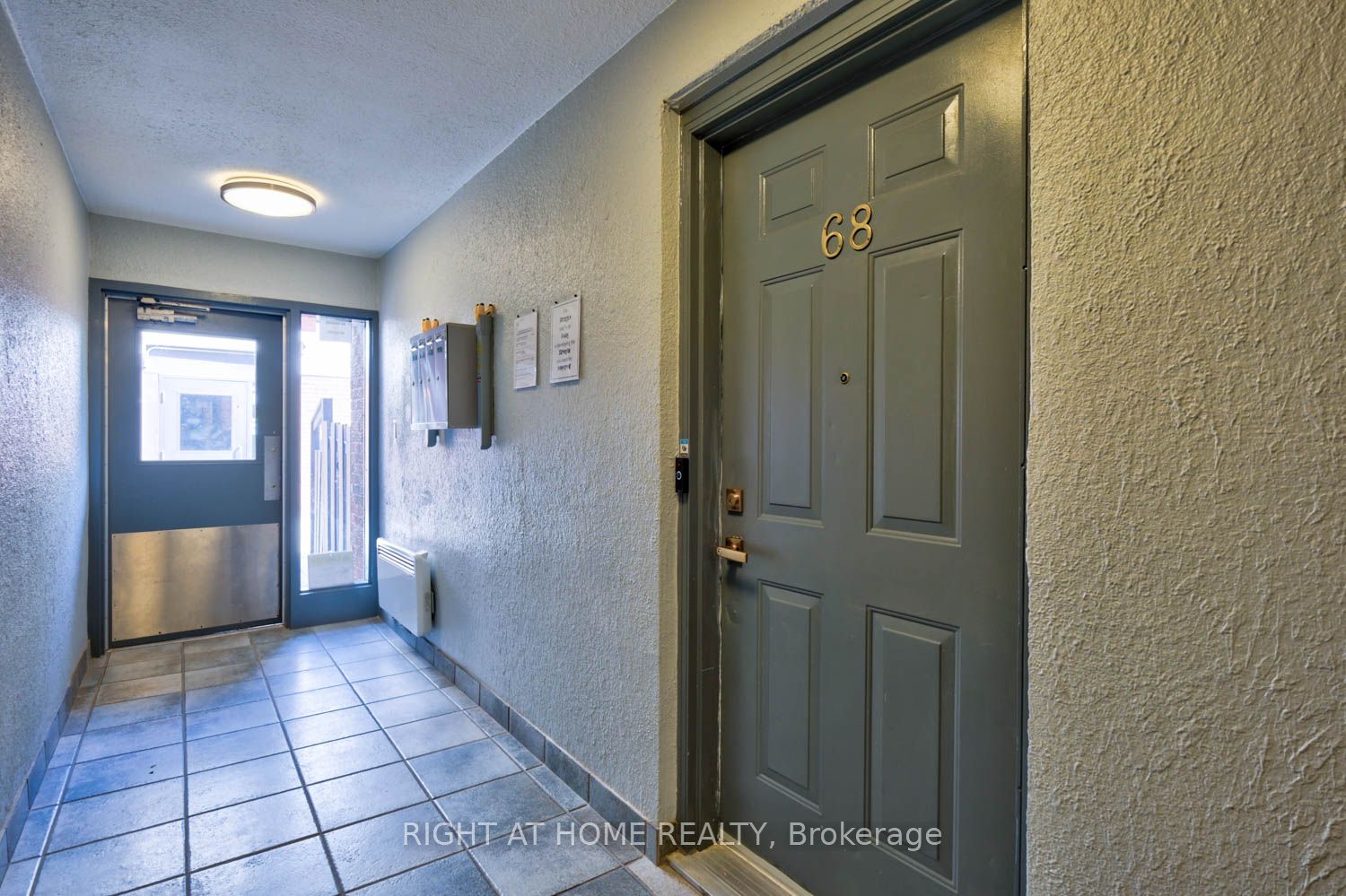 960 Glen St, #68