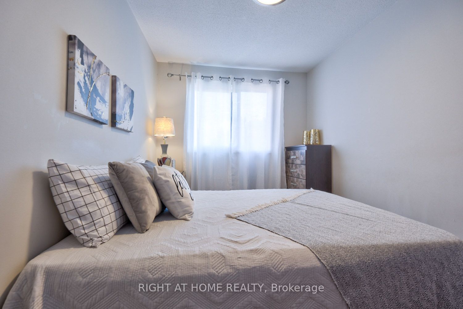 960 Glen St, #68