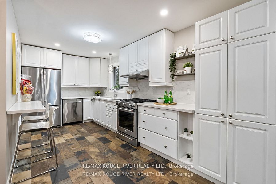 113 Meadowview Blvd