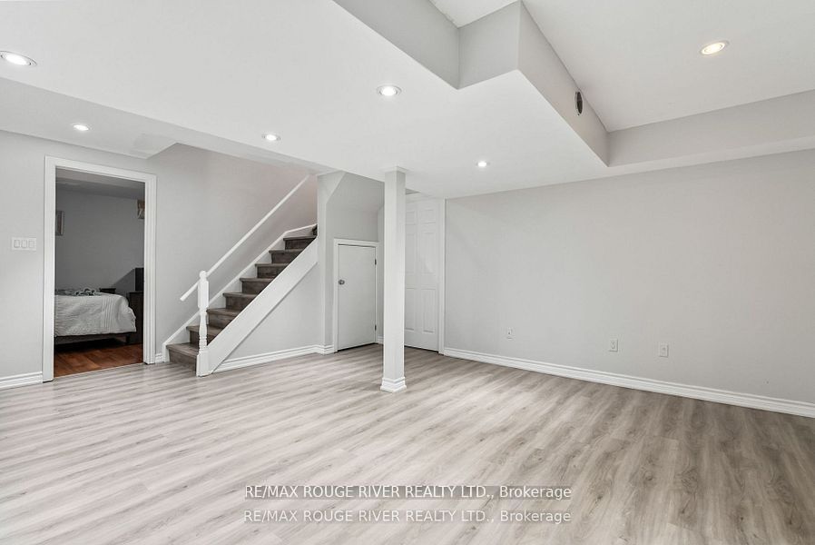 113 Meadowview Blvd