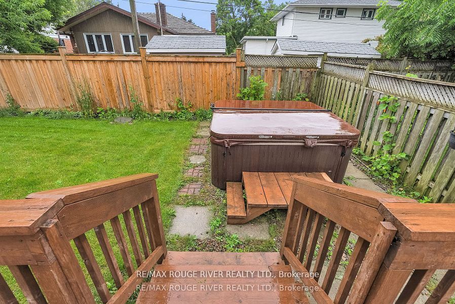113 Meadowview Blvd