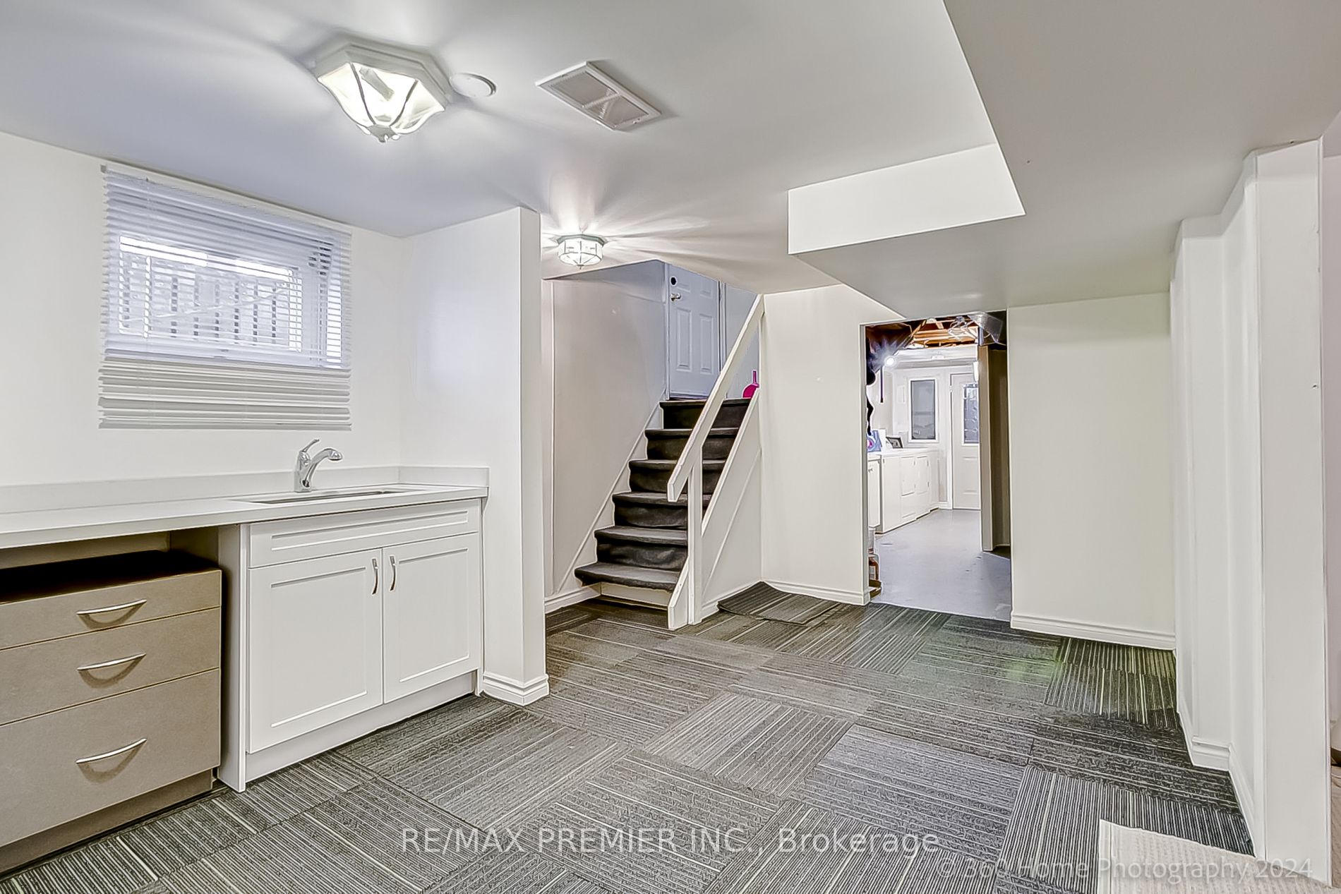 151 Clements Rd E