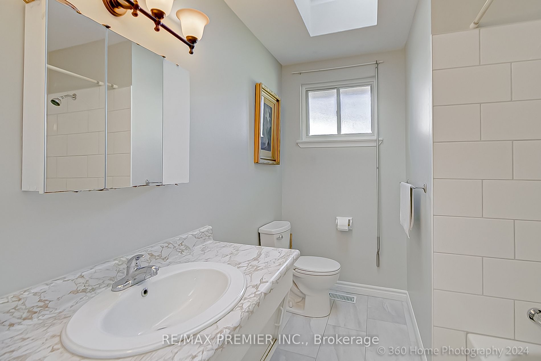 151 Clements Rd E