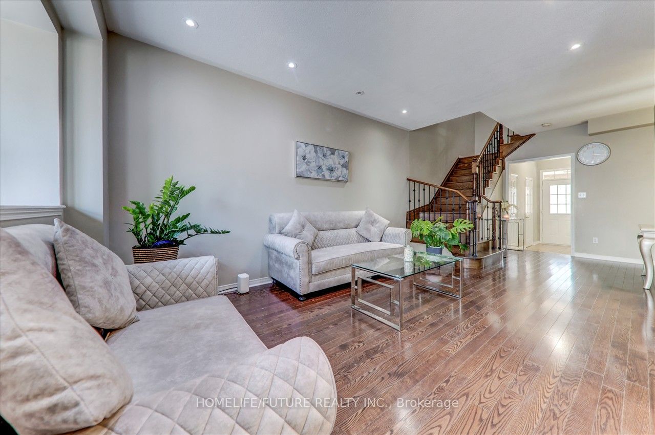 123 Silverwood Circle