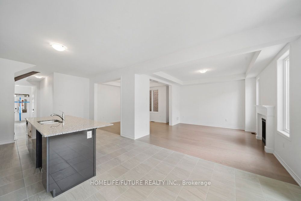 1408 Mockingbird Square