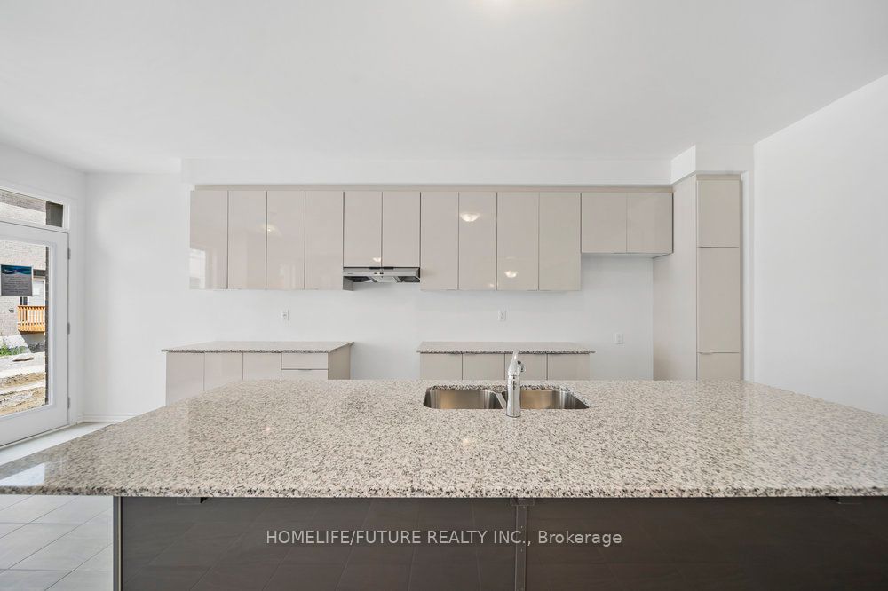 1408 Mockingbird Square