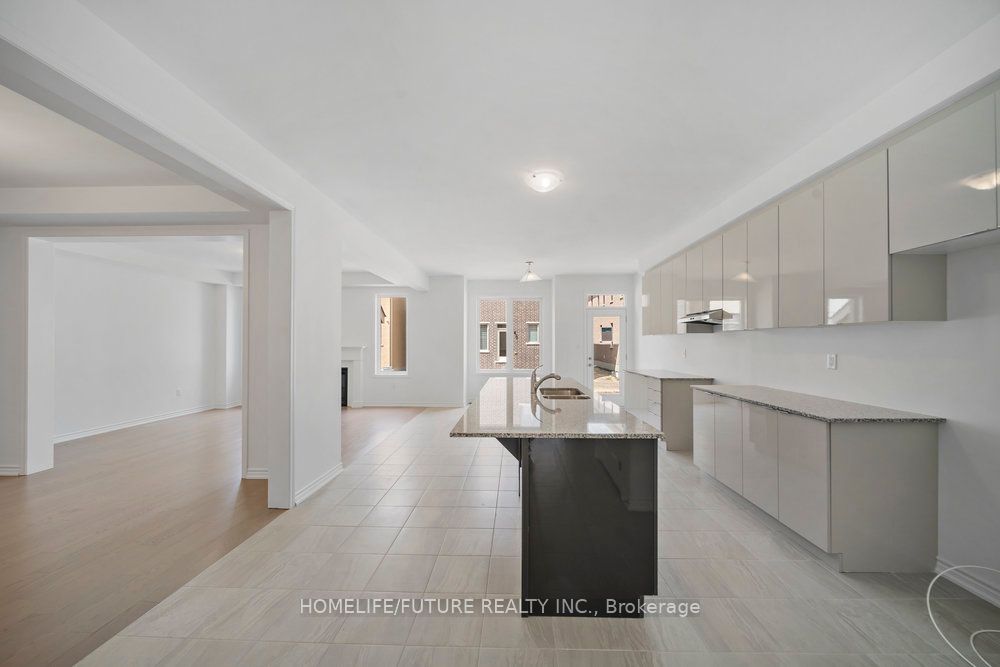 1408 Mockingbird Square