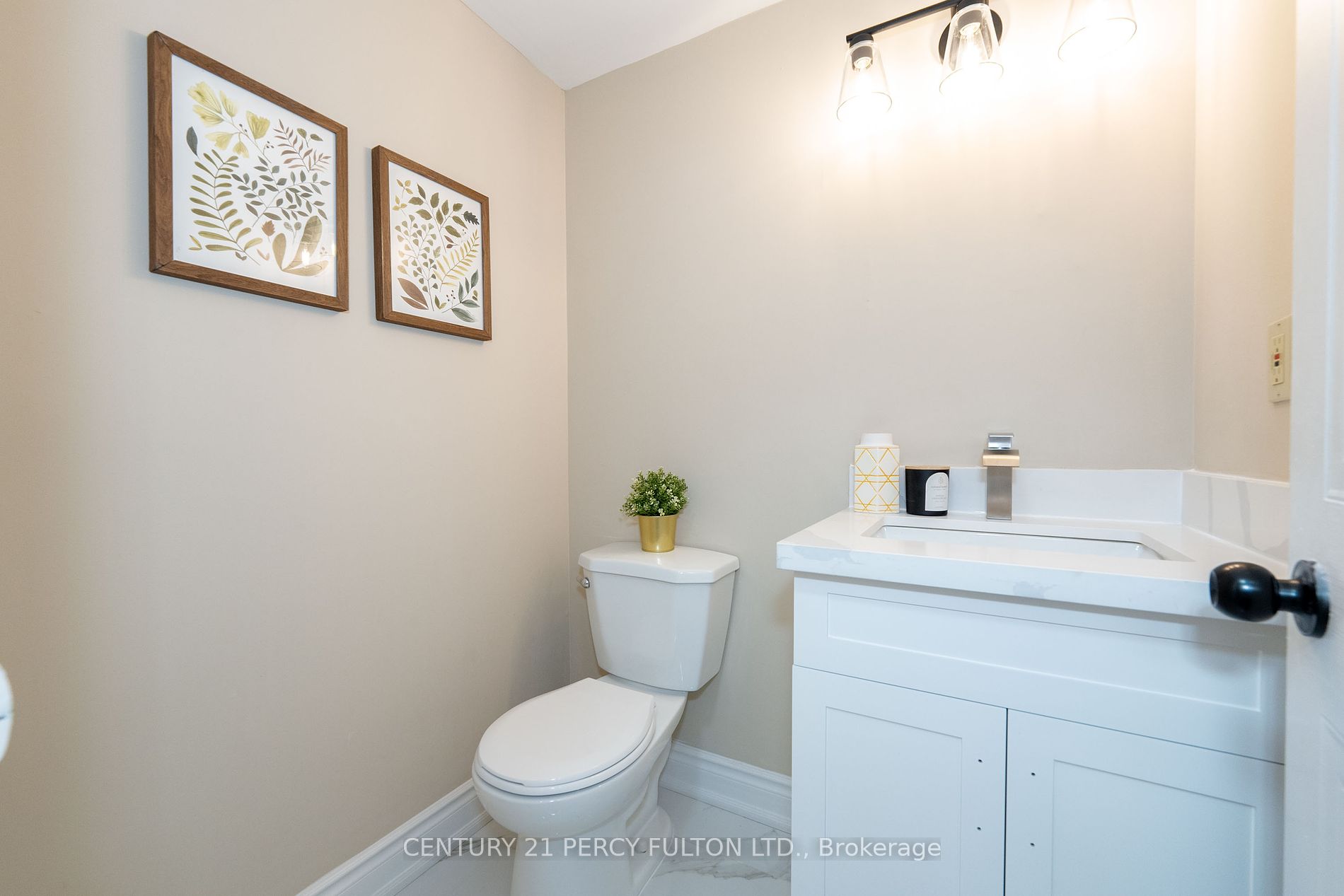 60 Cluett Dr
