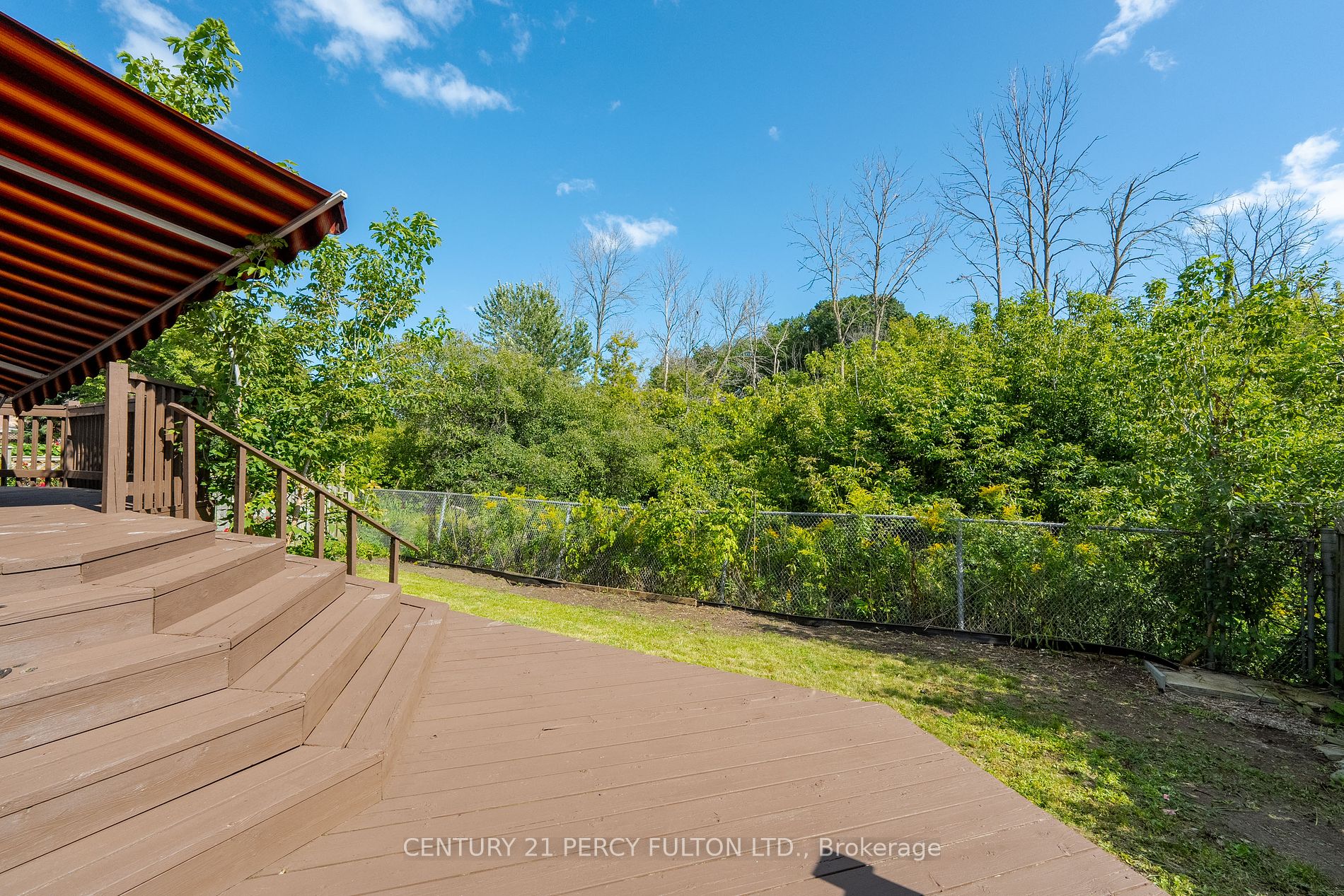 60 Cluett Dr
