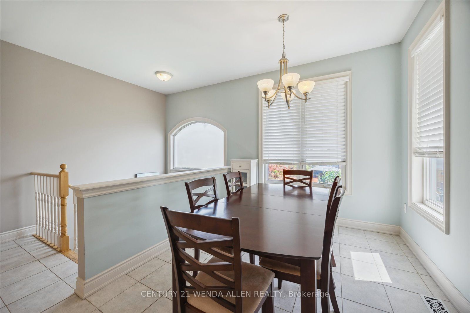 1433 Gord Vinson Ave