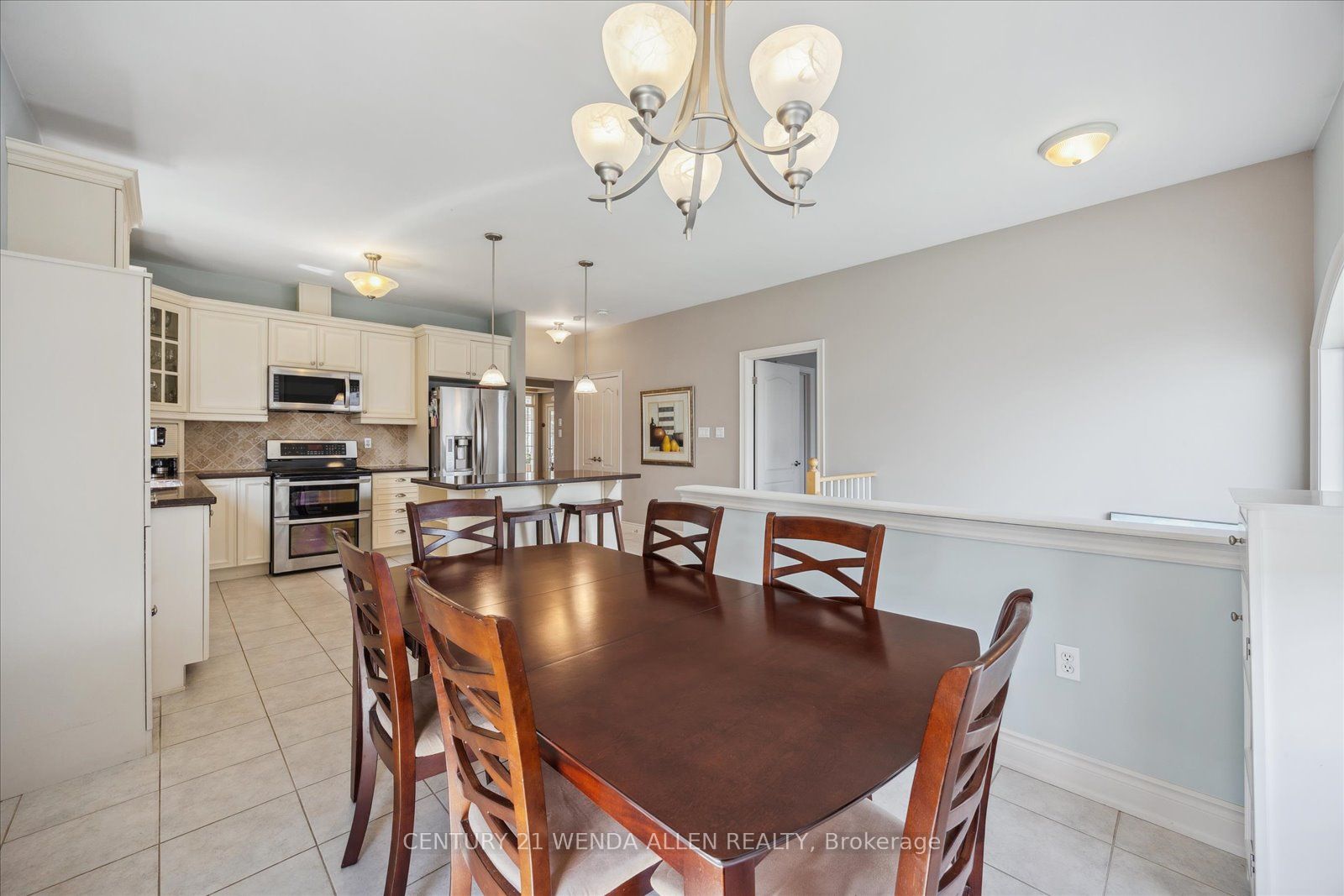 1433 Gord Vinson Ave