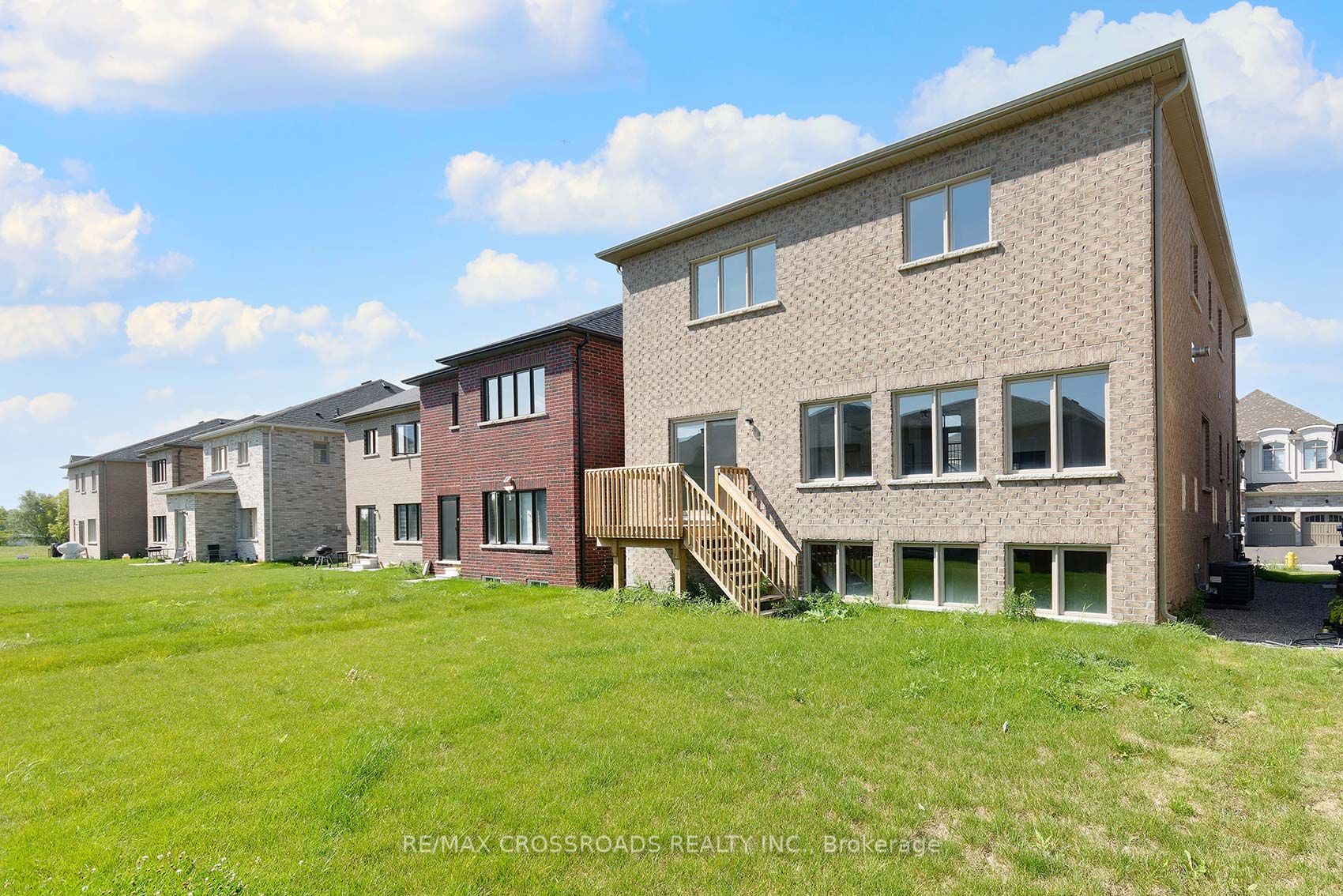 213 Doug Finney St