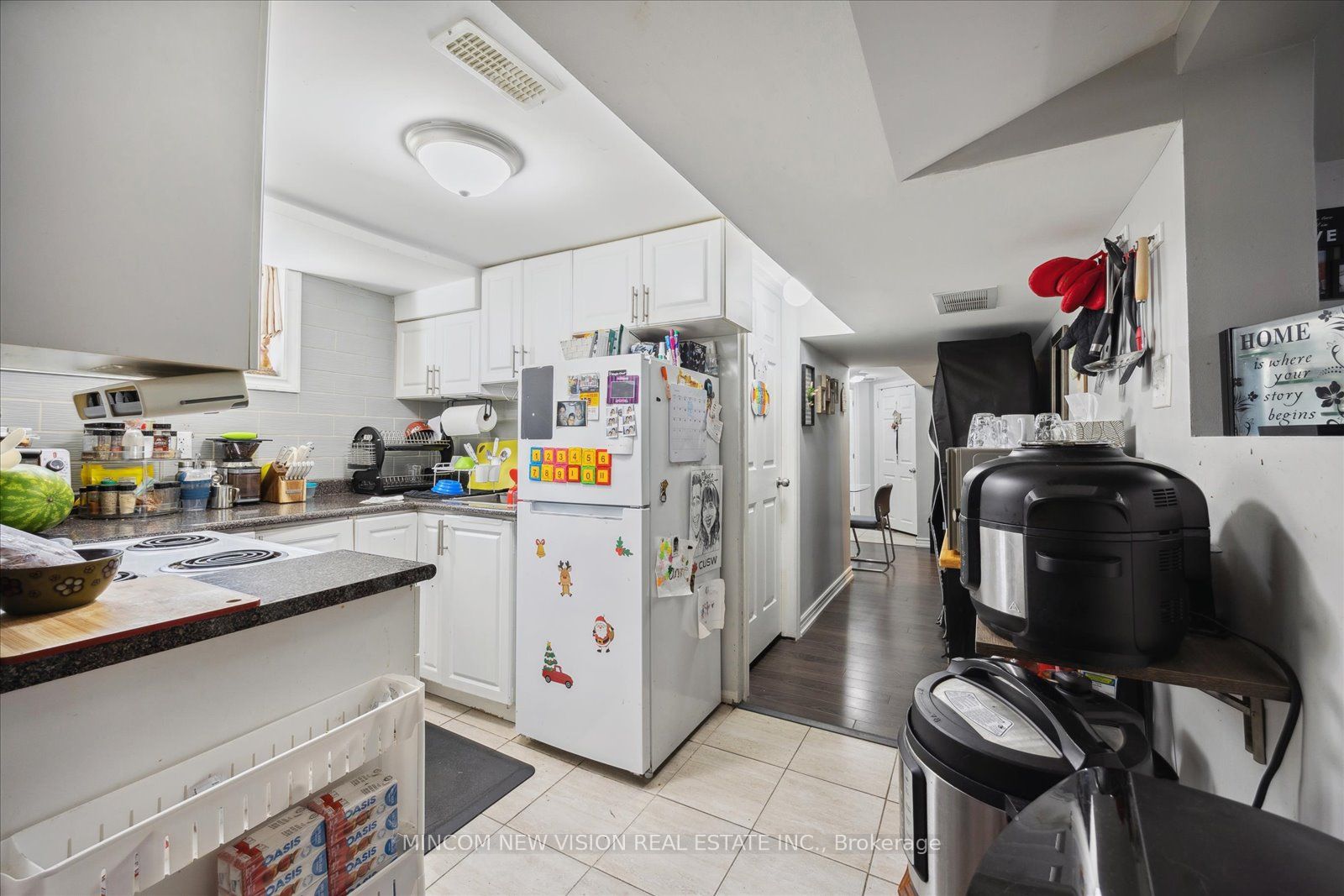 371 Rossland Road E