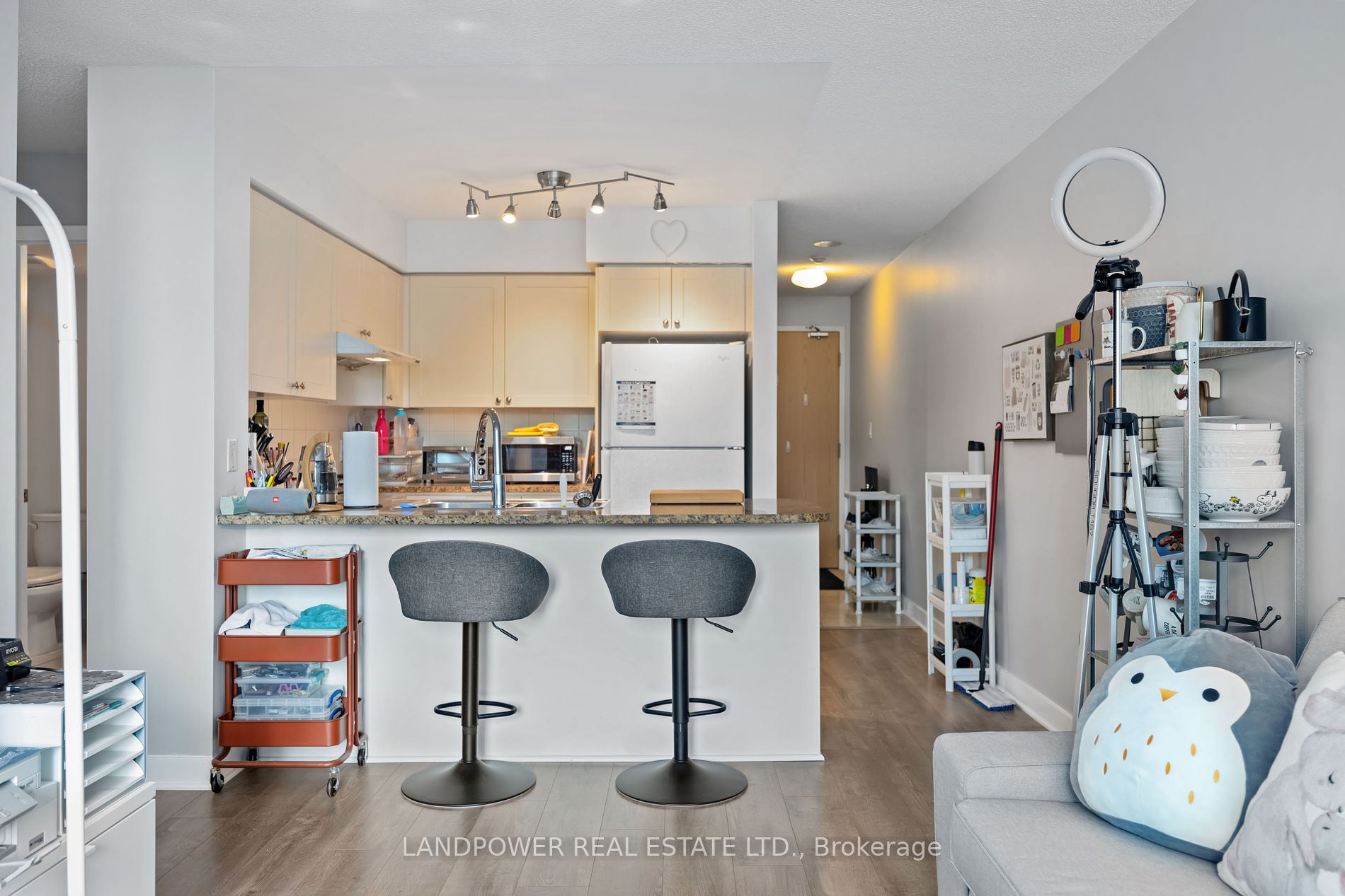 88 Grangeway Ave, #510