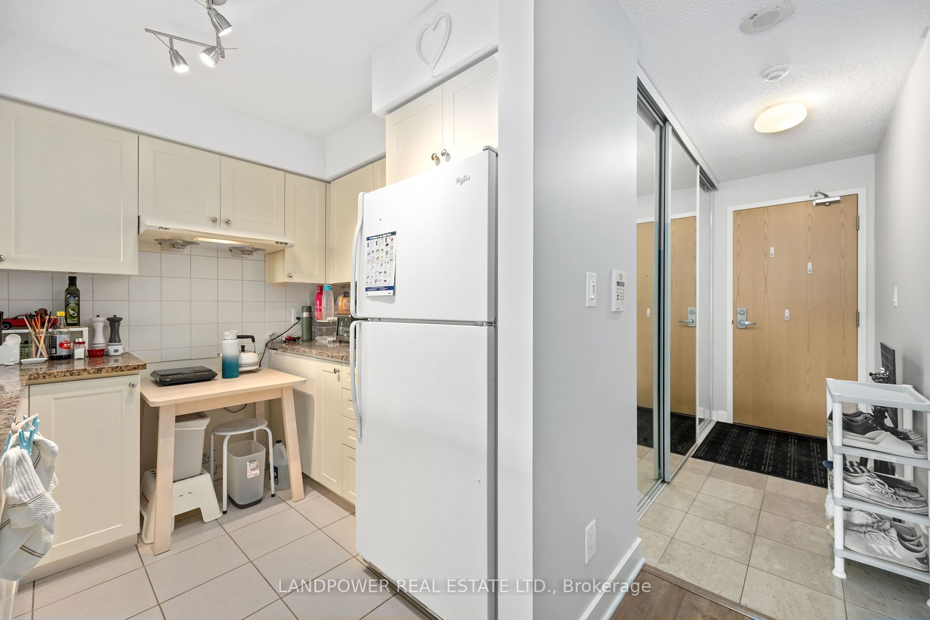 88 Grangeway Ave, #510