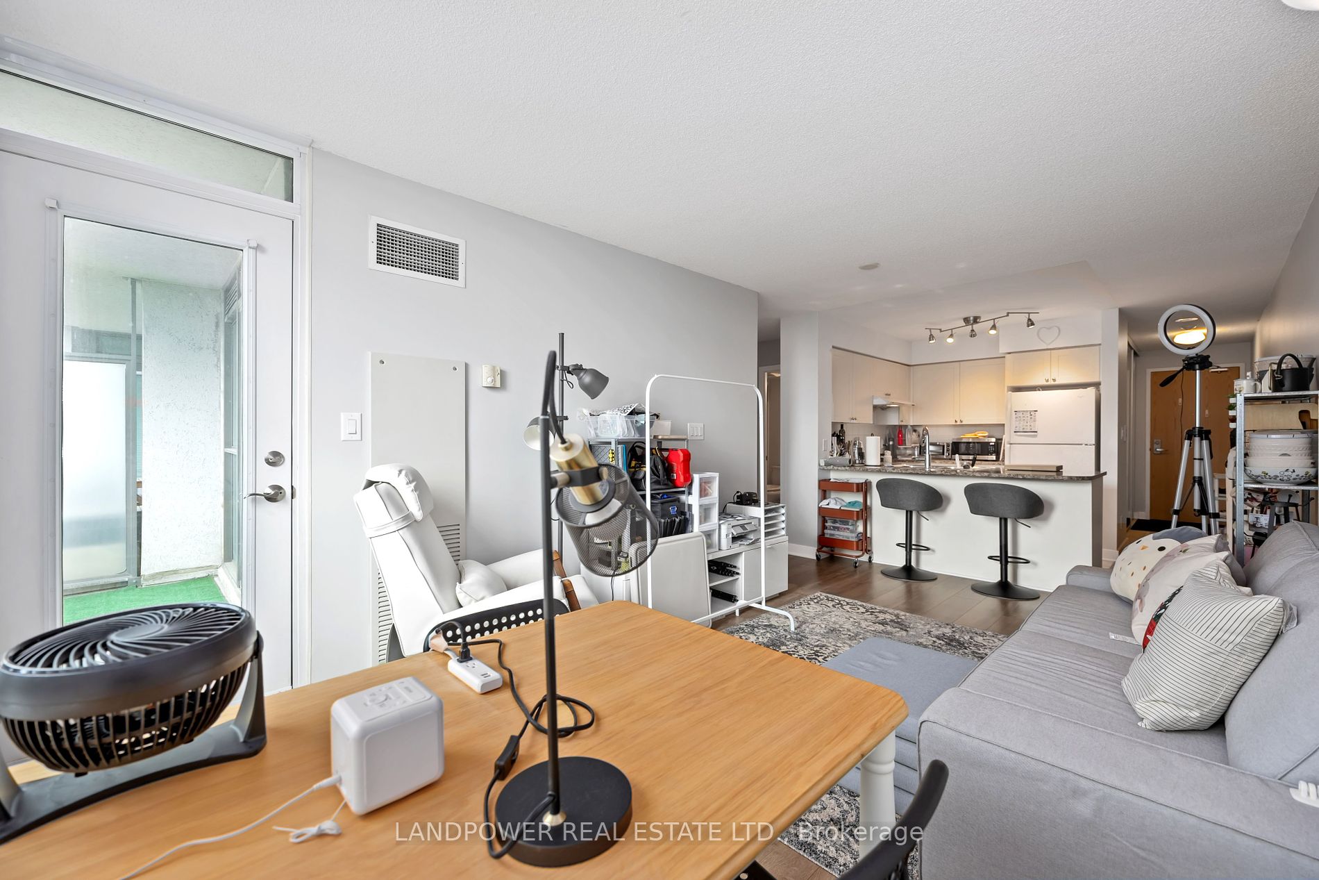 88 Grangeway Ave, #510