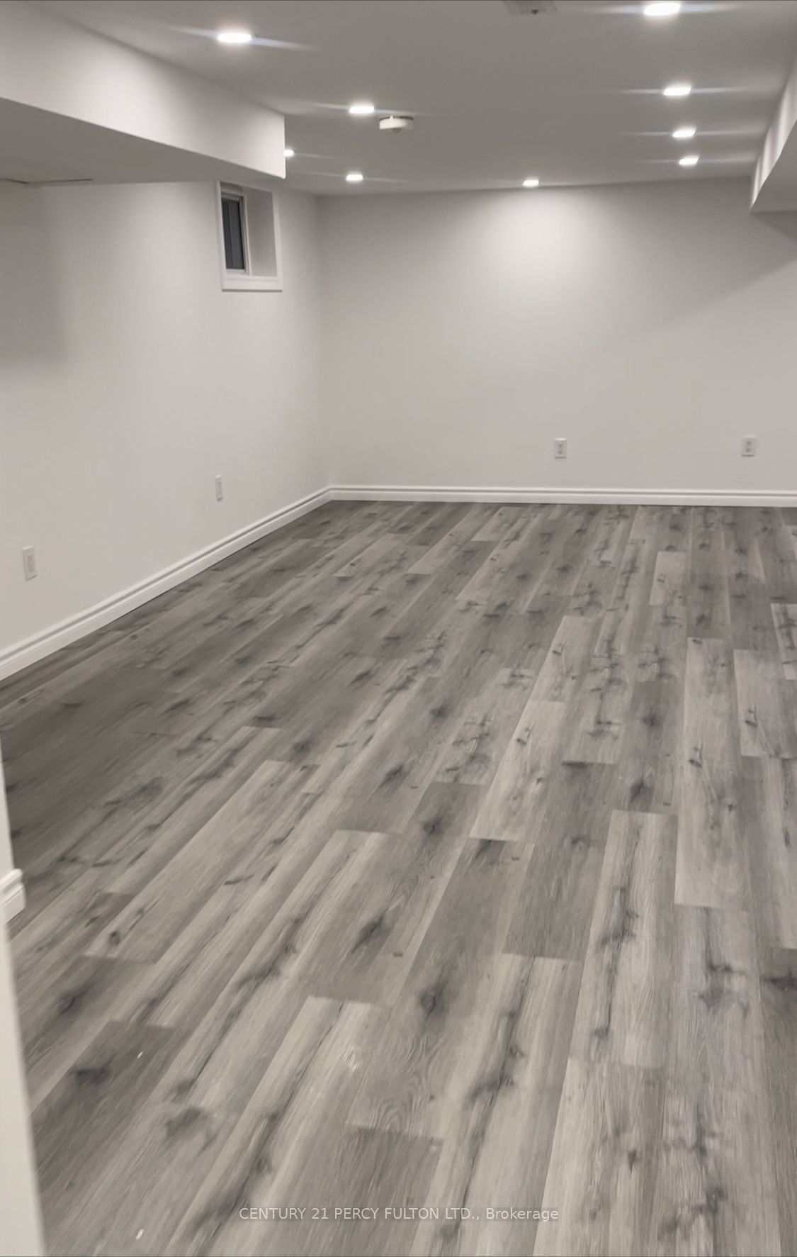 18 Flempton Cres, #Lower