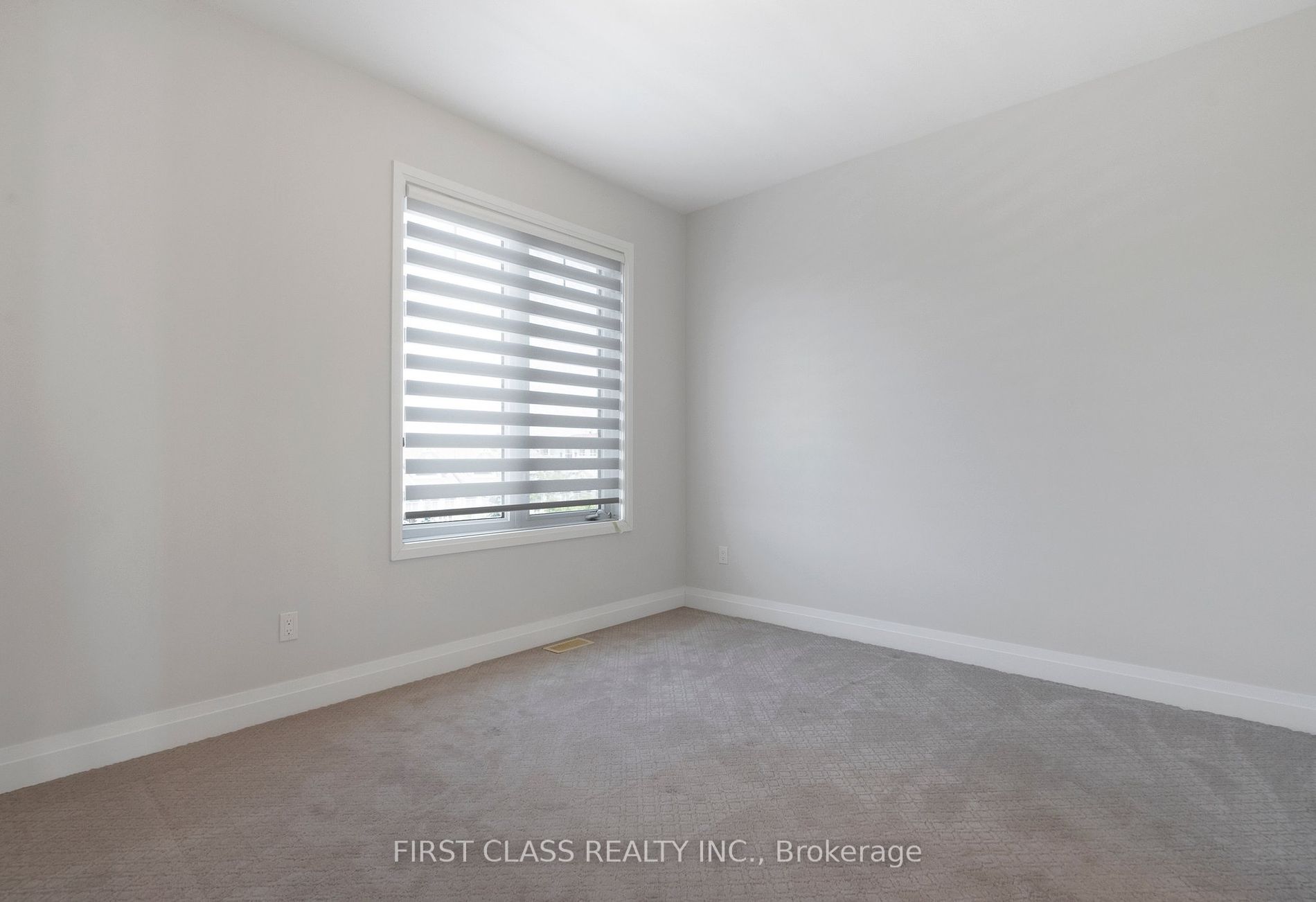 325 Lakebreeze Drive, #2
