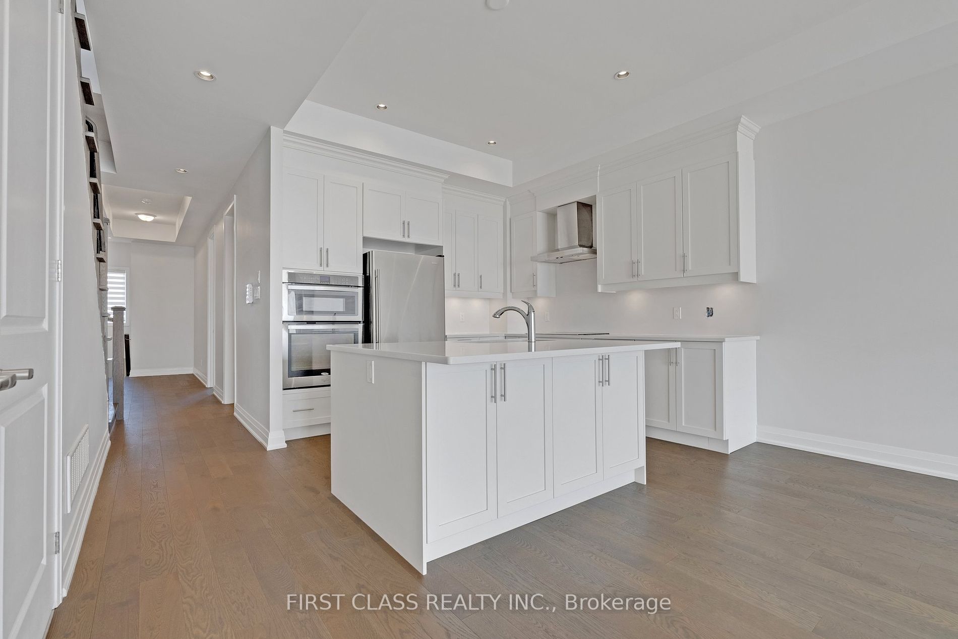 325 Lakebreeze Drive, #2