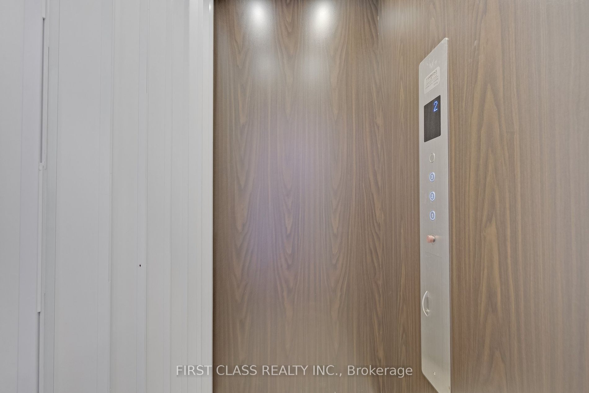 325 Lakebreeze Drive, #2