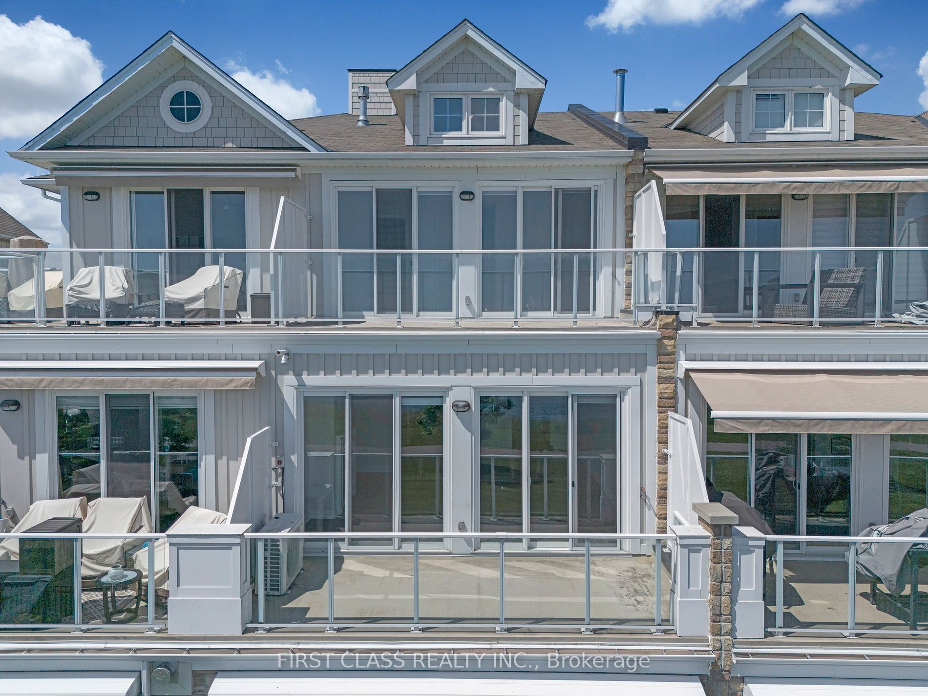 325 Lakebreeze Drive, #2