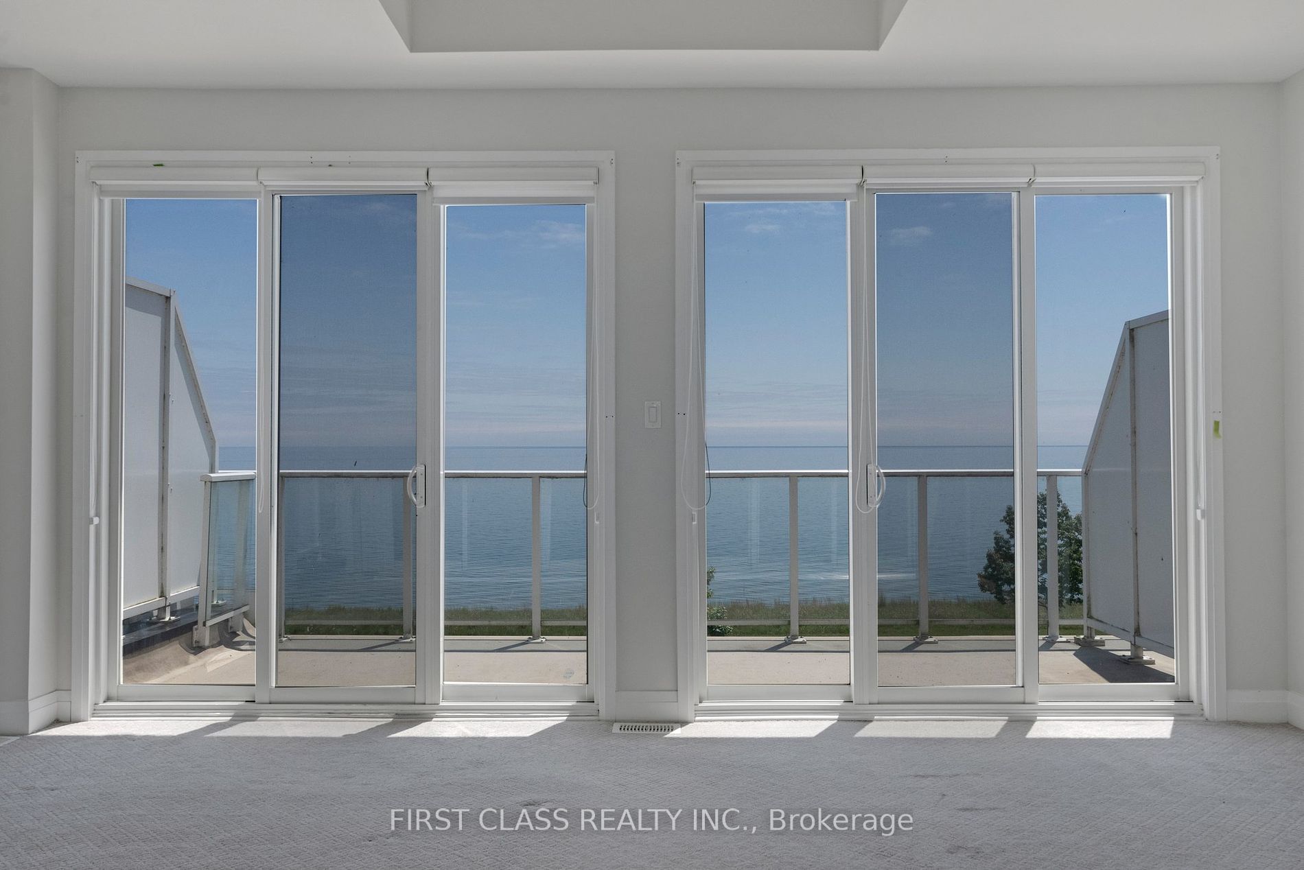 325 Lakebreeze Drive, #2